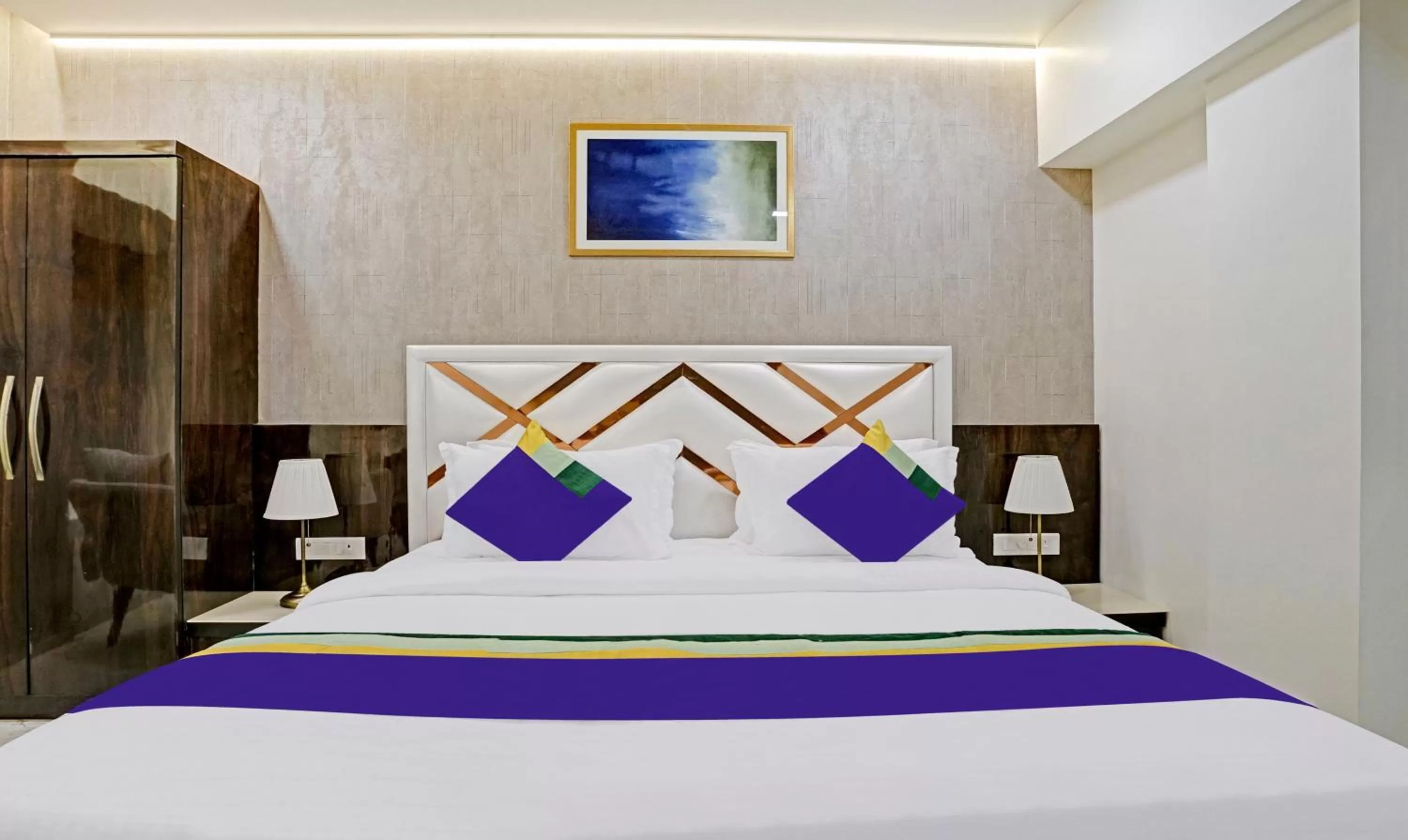 Bedroom, Bed in Treebo Premium Golden Bliss Trimurti Nagar Square