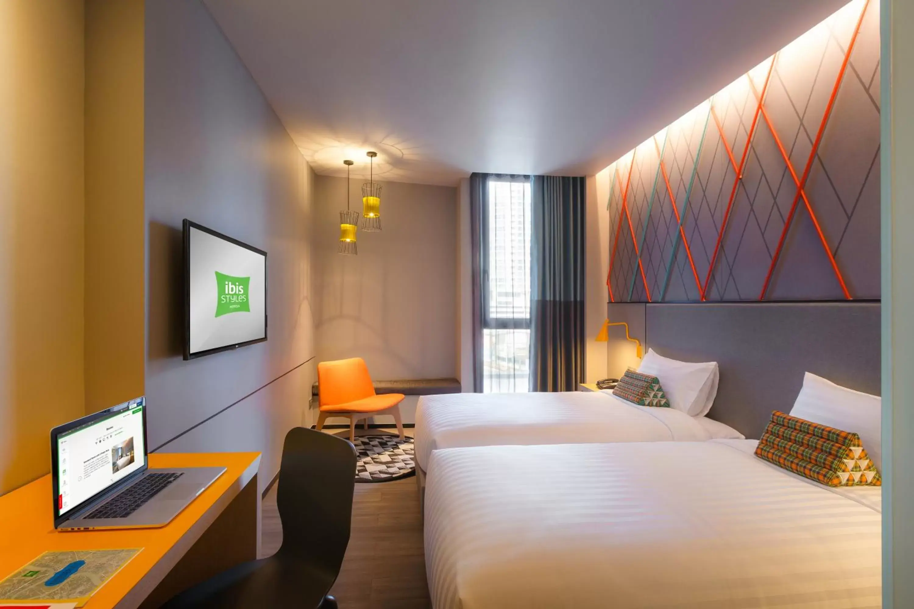 Photo of the whole room, Bed in ibis Styles Bangkok Sukhumvit Phra Khanong