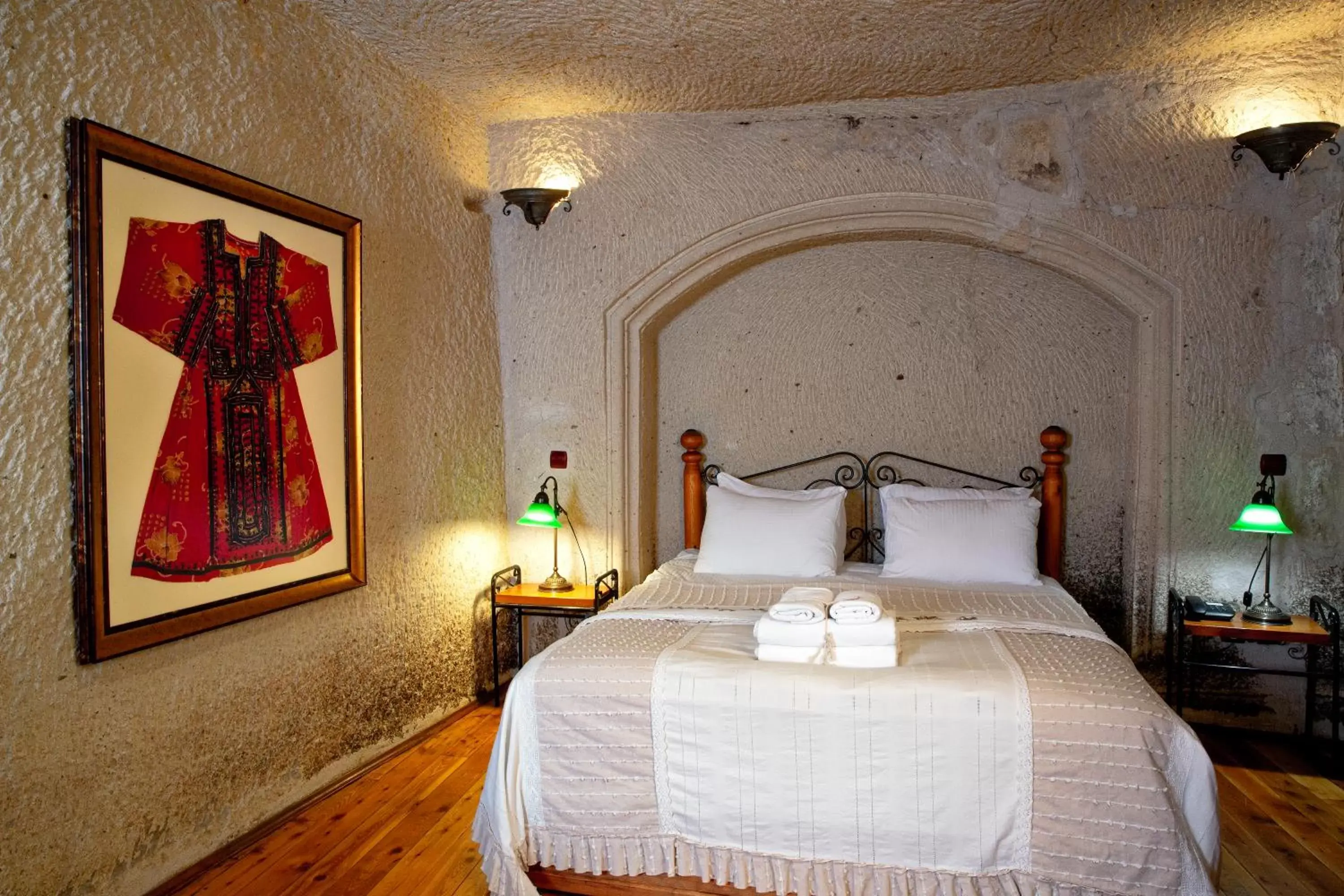 Massage, Bed in Aza Cave Cappadocia