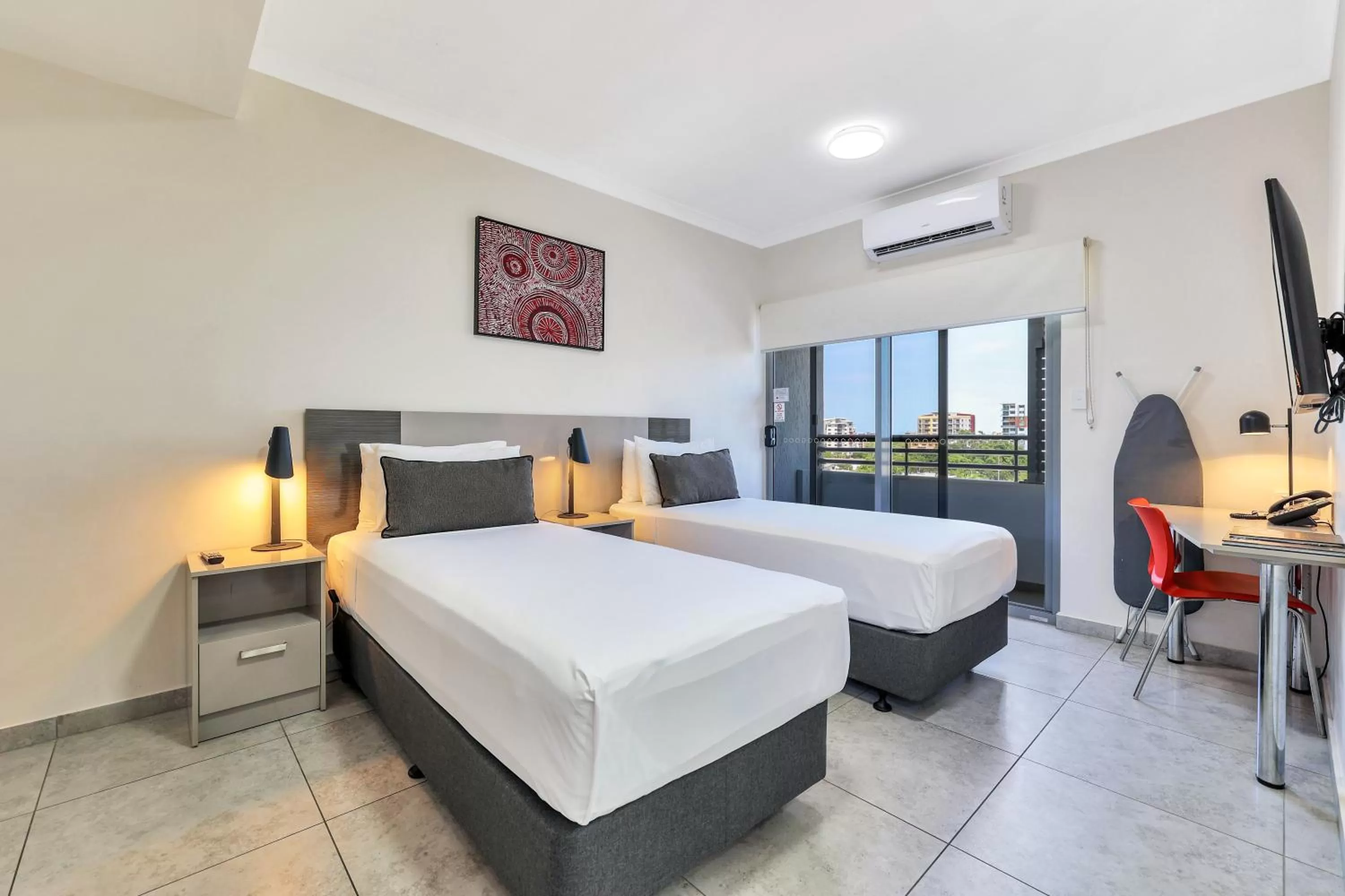 Bedroom, Bed in Argus Hotel Darwin