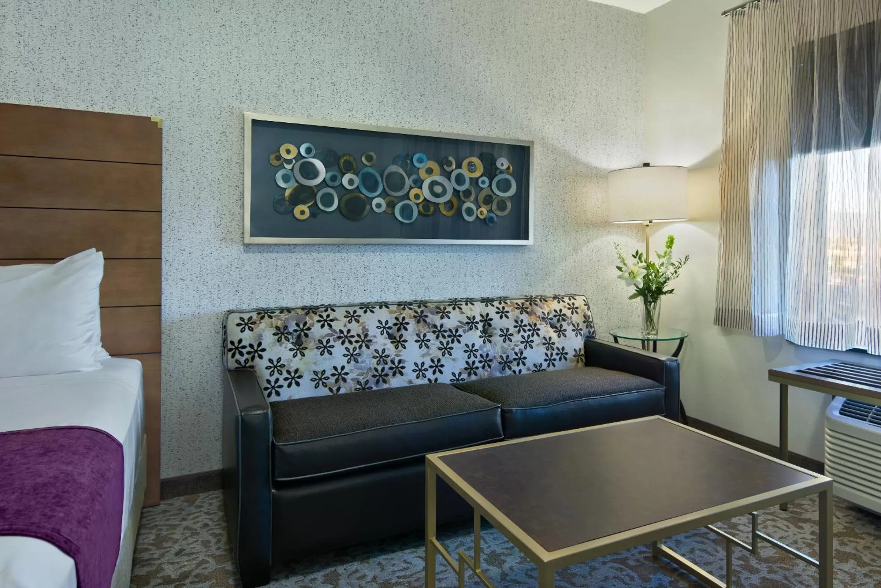 Decorative detail, Seating Area in Oxford Suites Sonoma - Rohnert Park