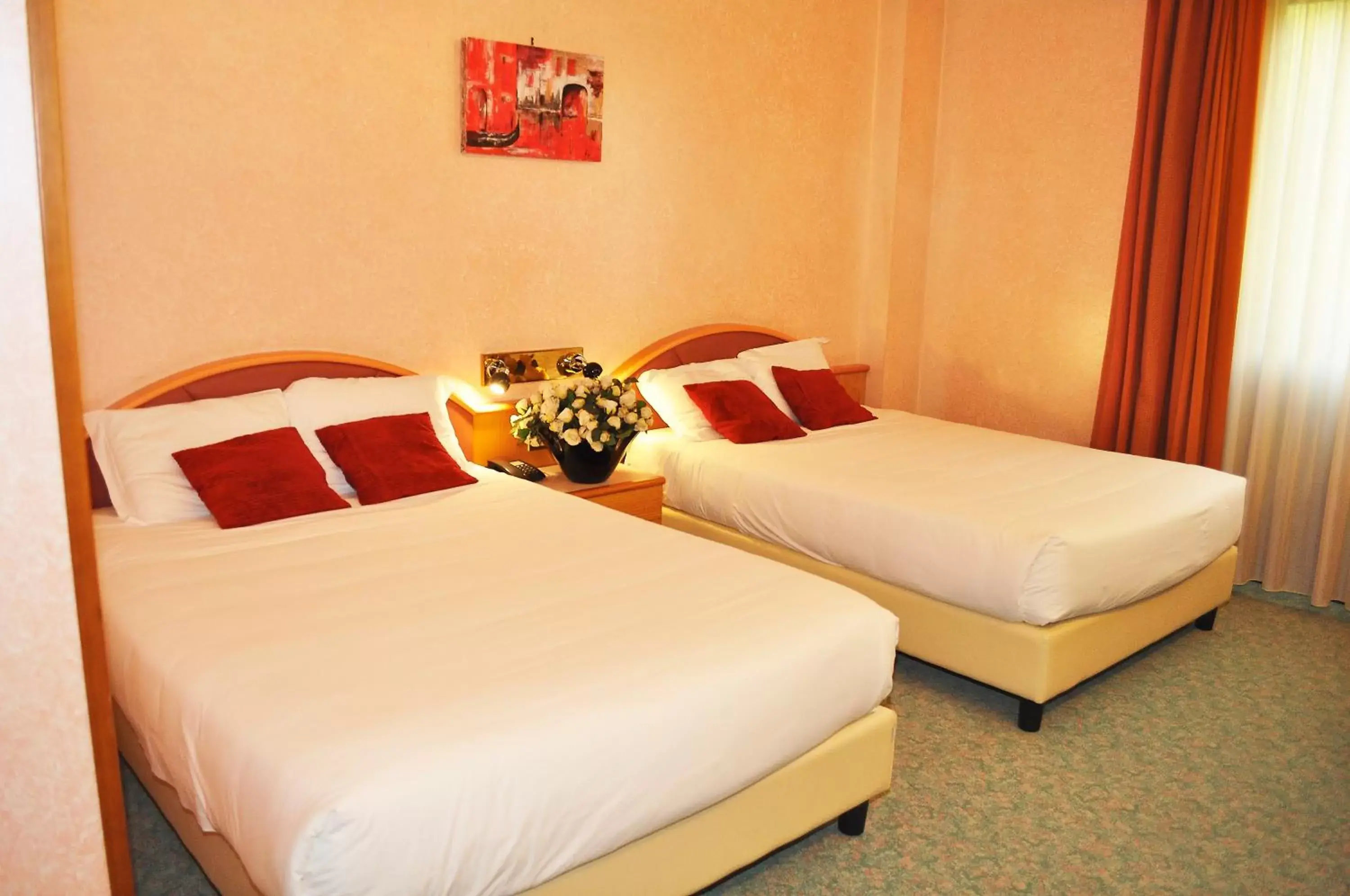 Bed in Antony Hotel - Venice Airport