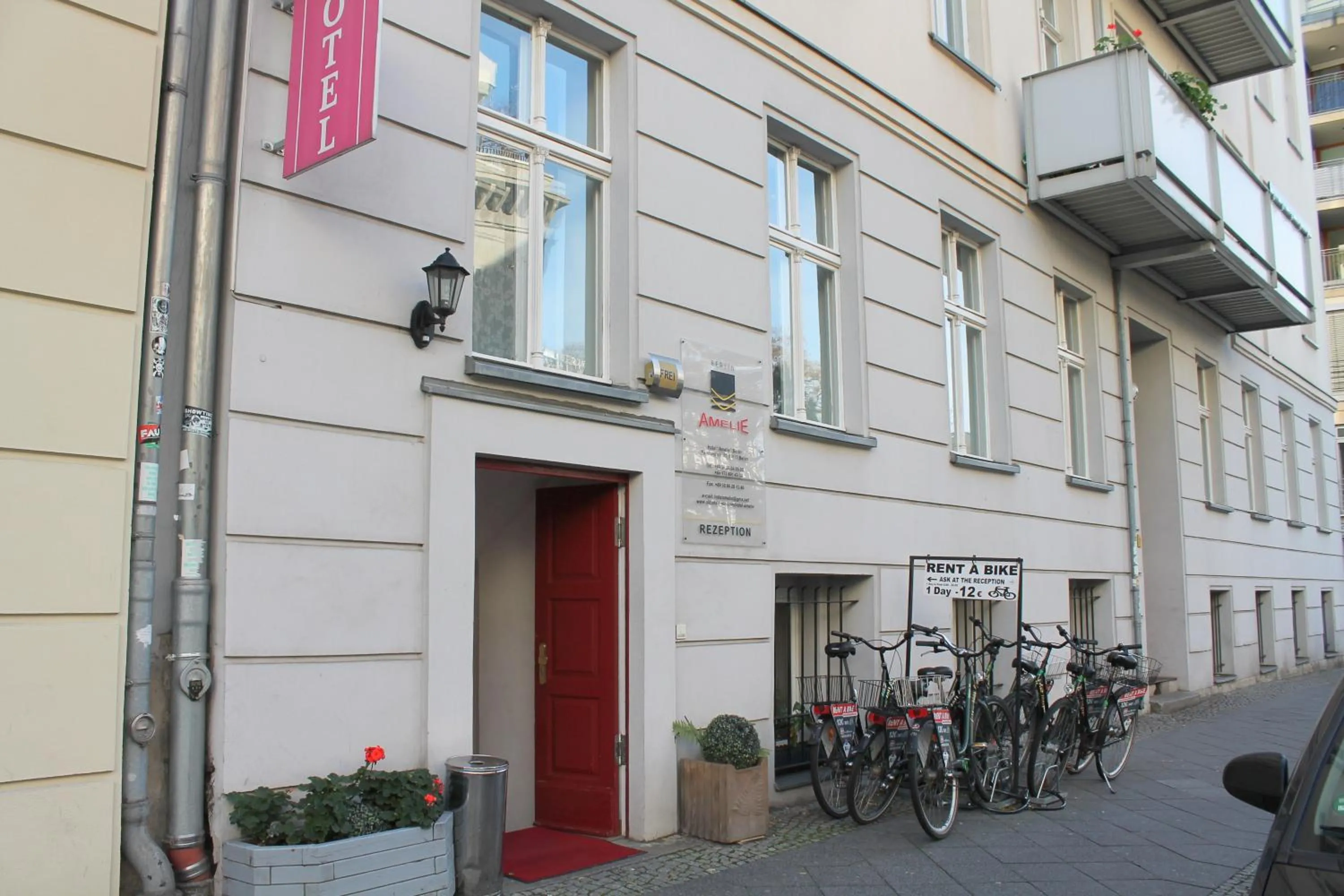 Facade/entrance in Hotel Amelie Berlin