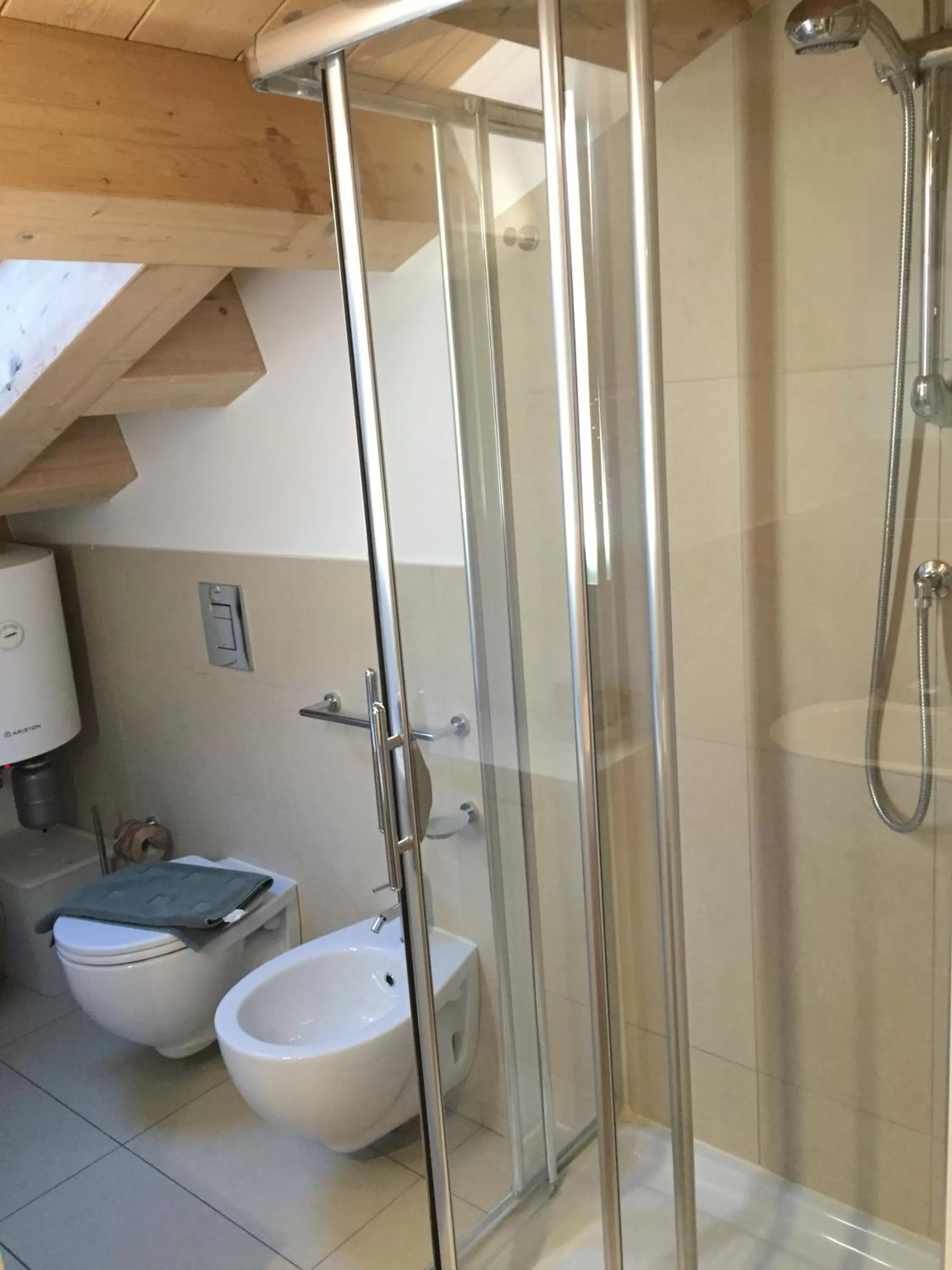 Shower in Residence La Nave