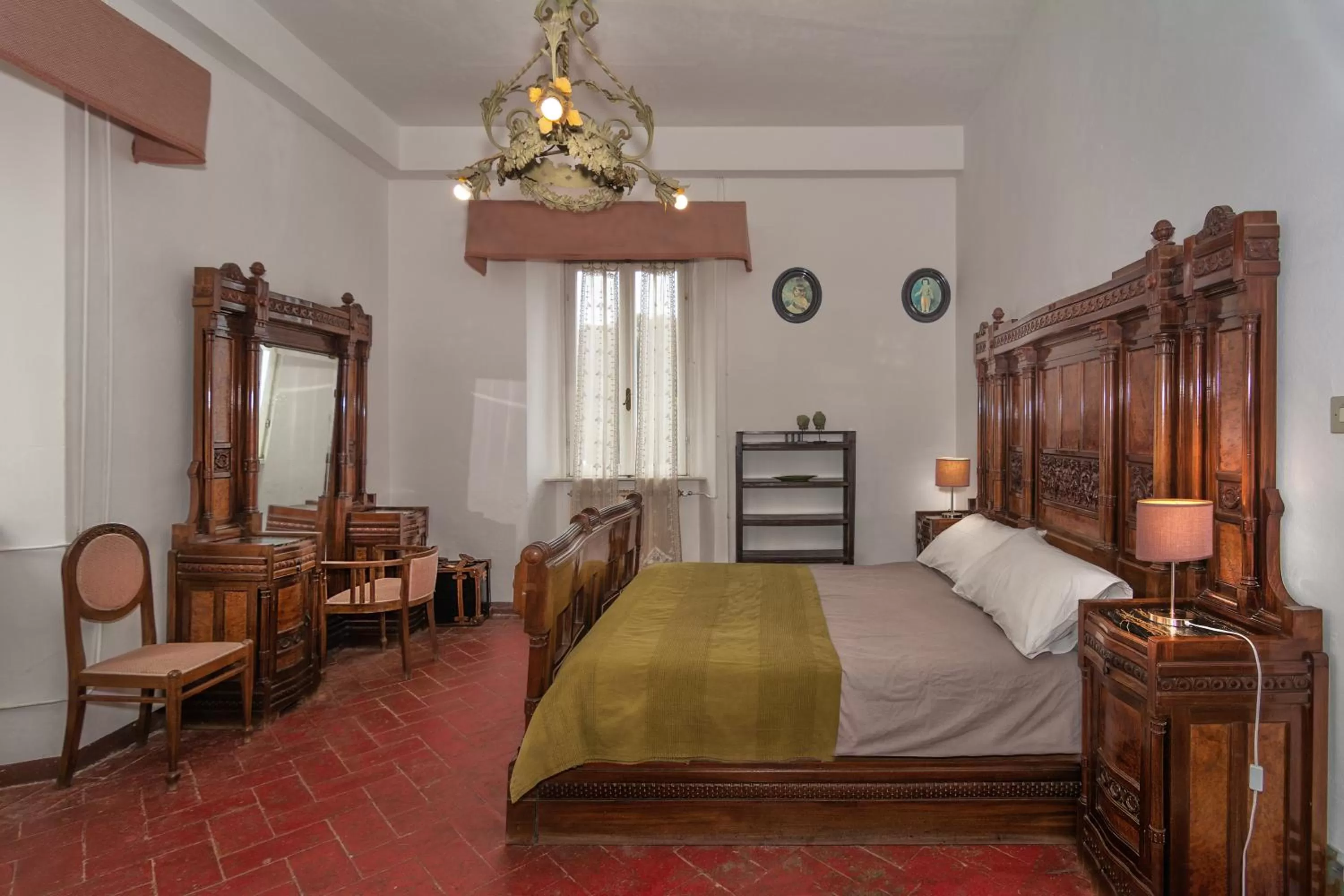 Photo of the whole room, Bed in Villa Eugenia