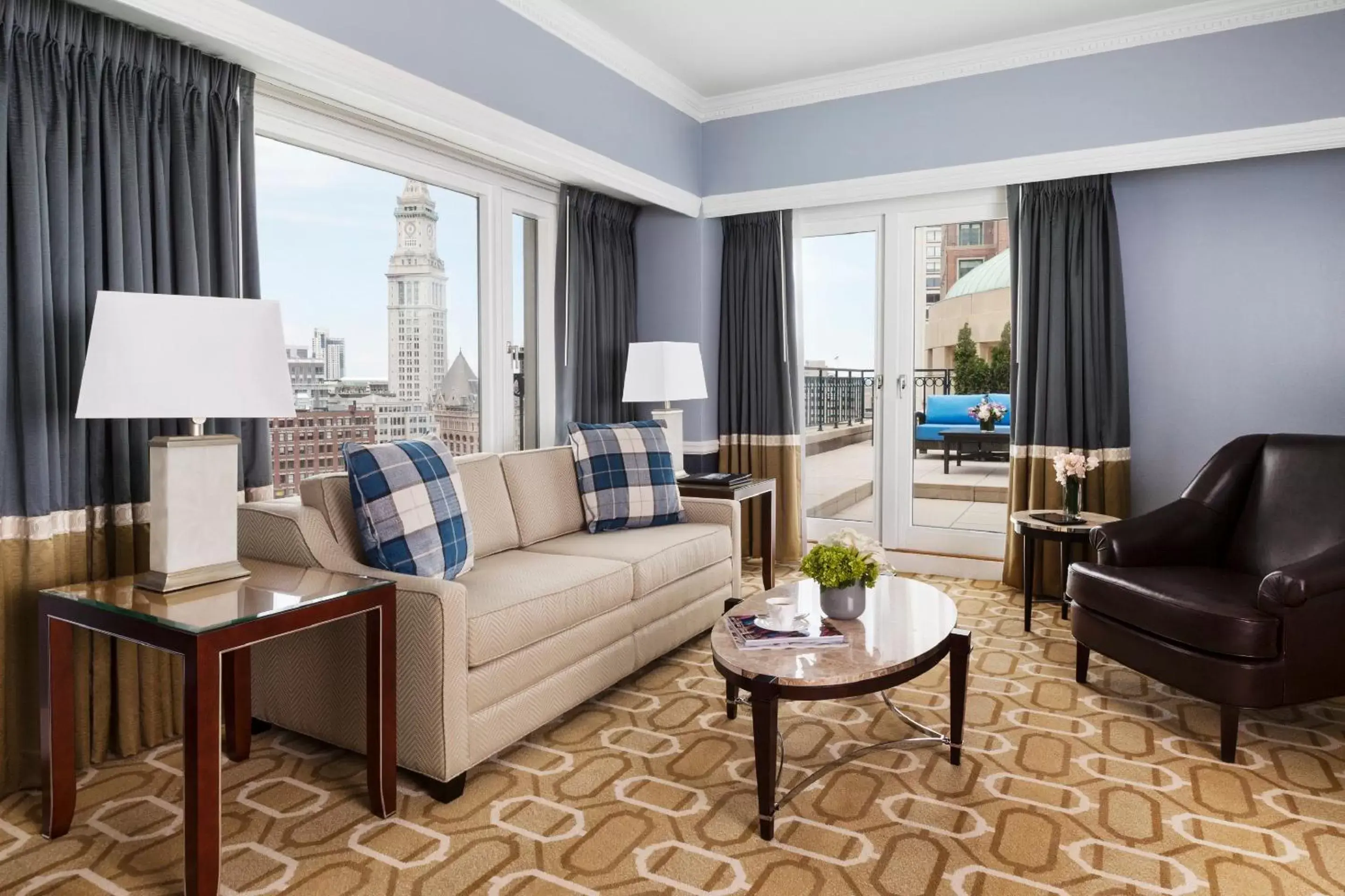 Living room, Seating Area in Boston Harbor Hotel