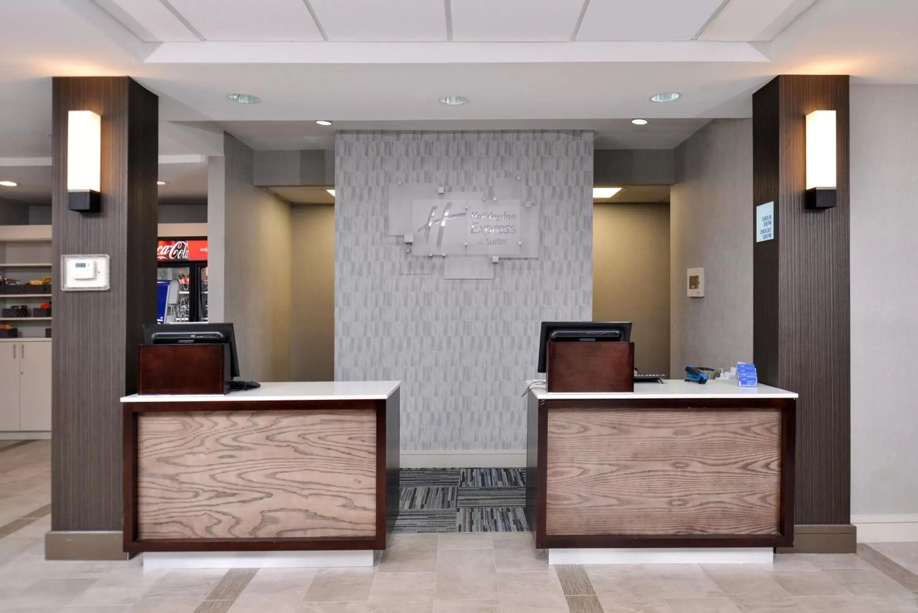 Property building, Lobby/Reception in Holiday Inn Express Hotel & Suites Lafayette, an IHG Hotel