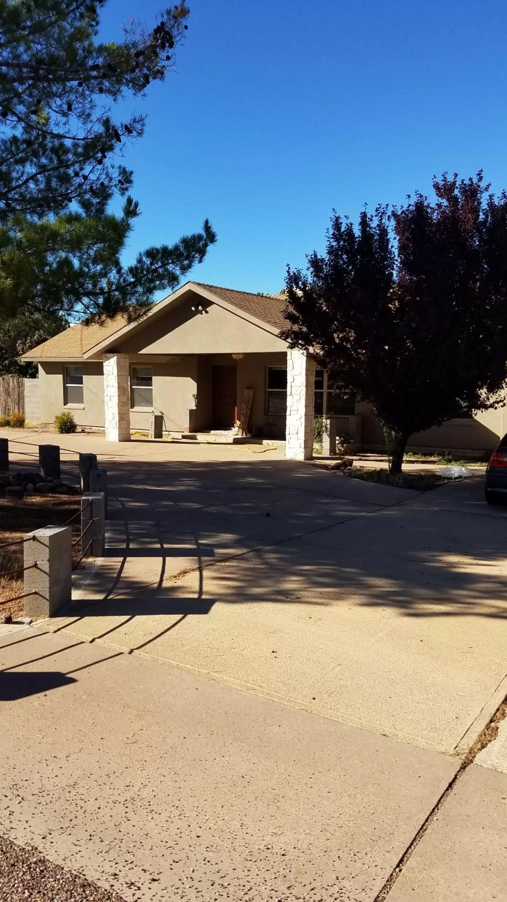 Property building in Ronnie's Resort