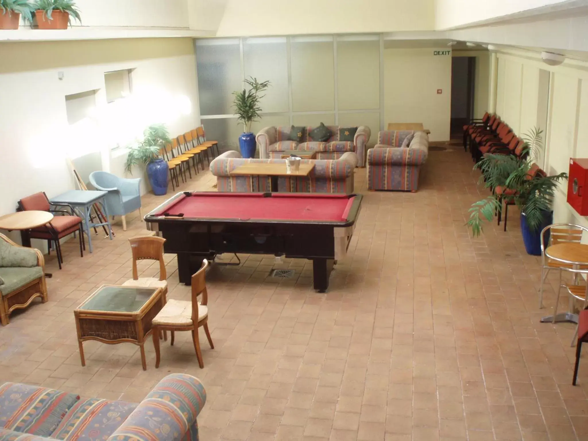 Communal lounge/ TV room, Billiards in Fernhill Motor Lodge