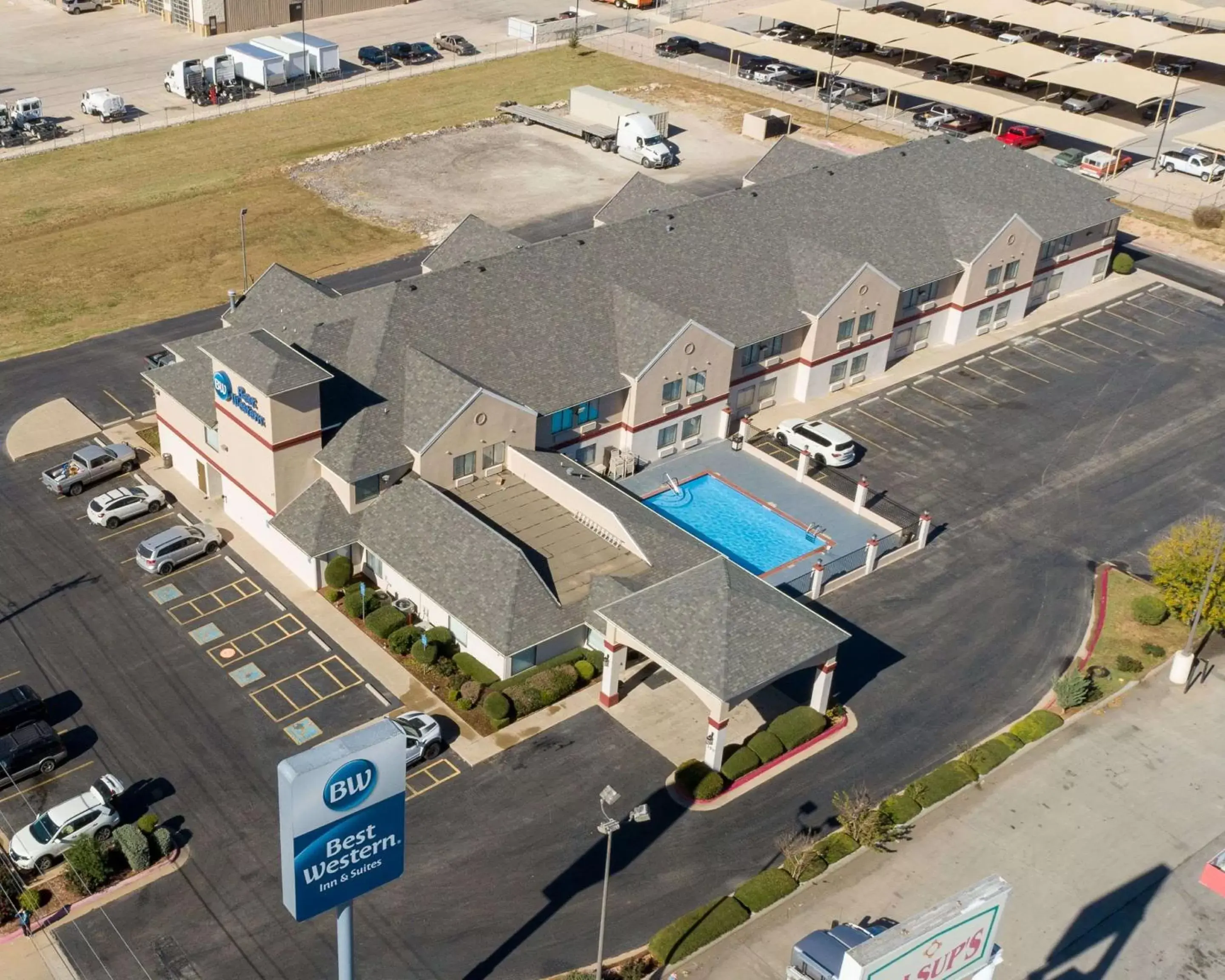Property building in Best Western Abilene Inn and Suites