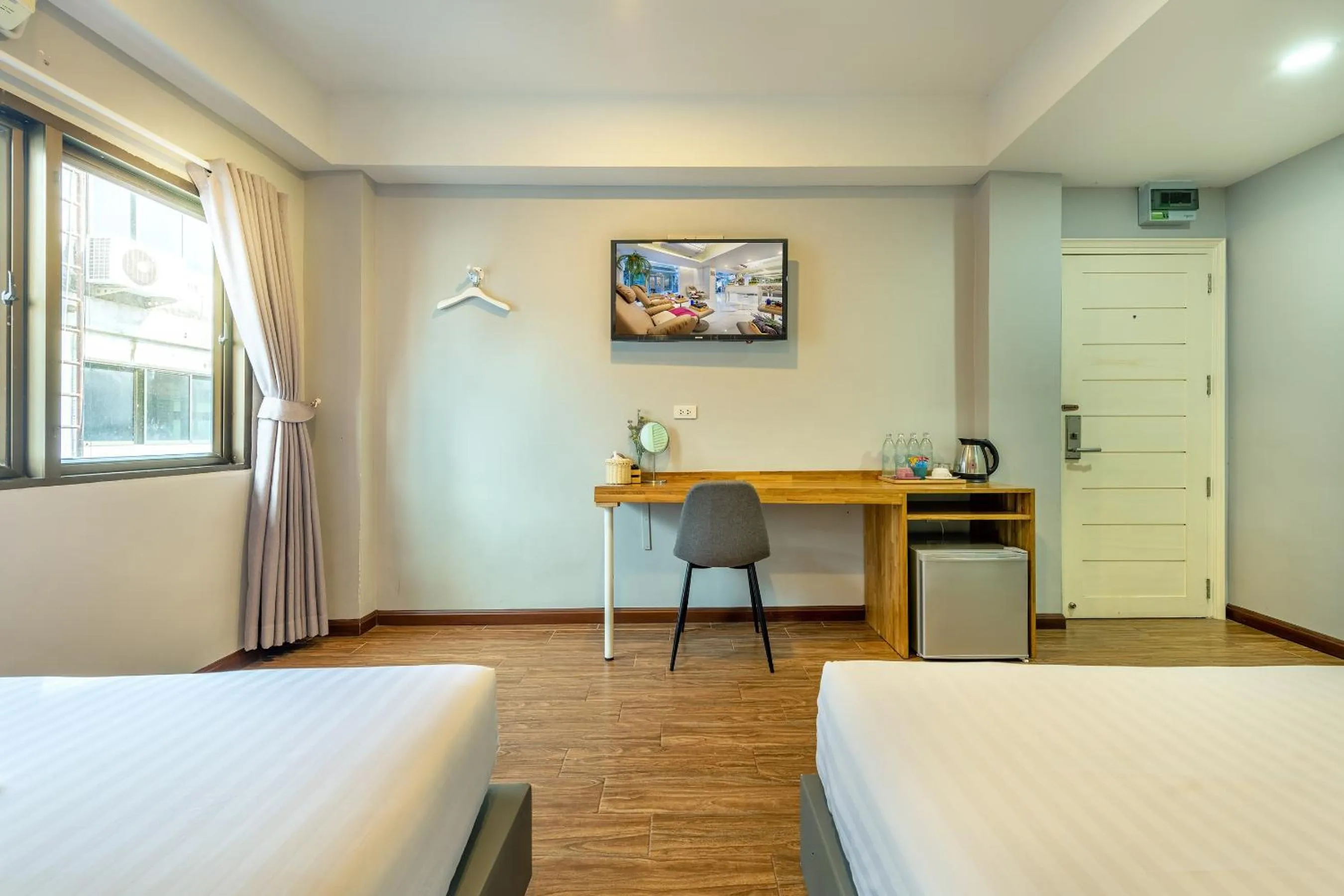 Bedroom, Bed in De Lavender Bangkok Hotel