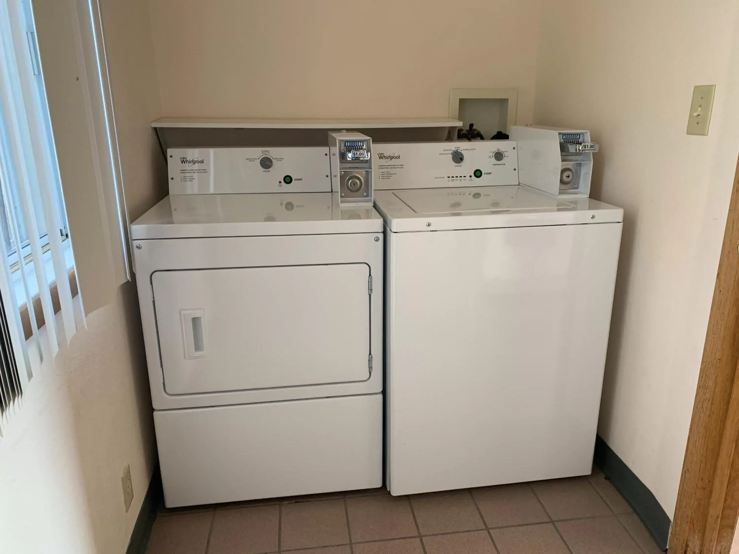 Property building in Days Inn by Wyndham Hinckley Property building in Days Inn by Wyndham Hinckley