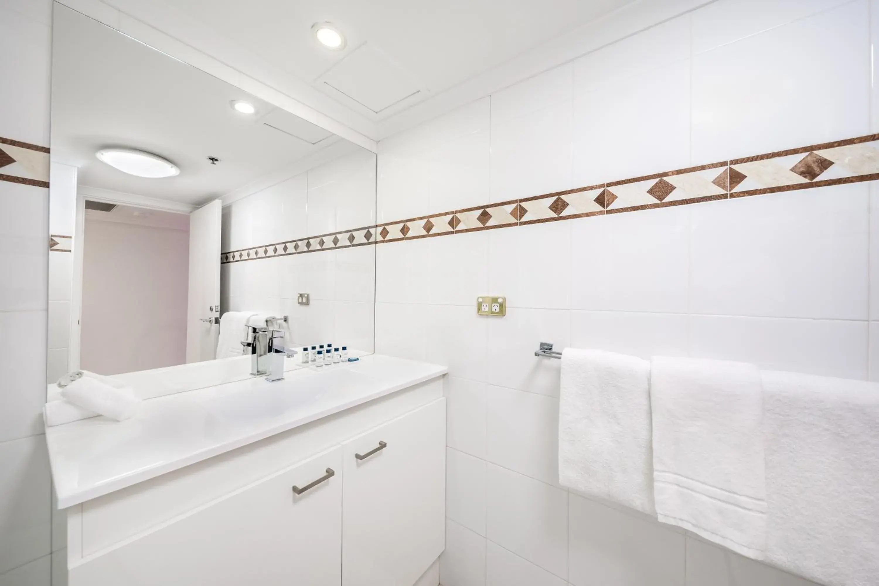 Bathroom in Oaks Sydney Castlereagh Suites