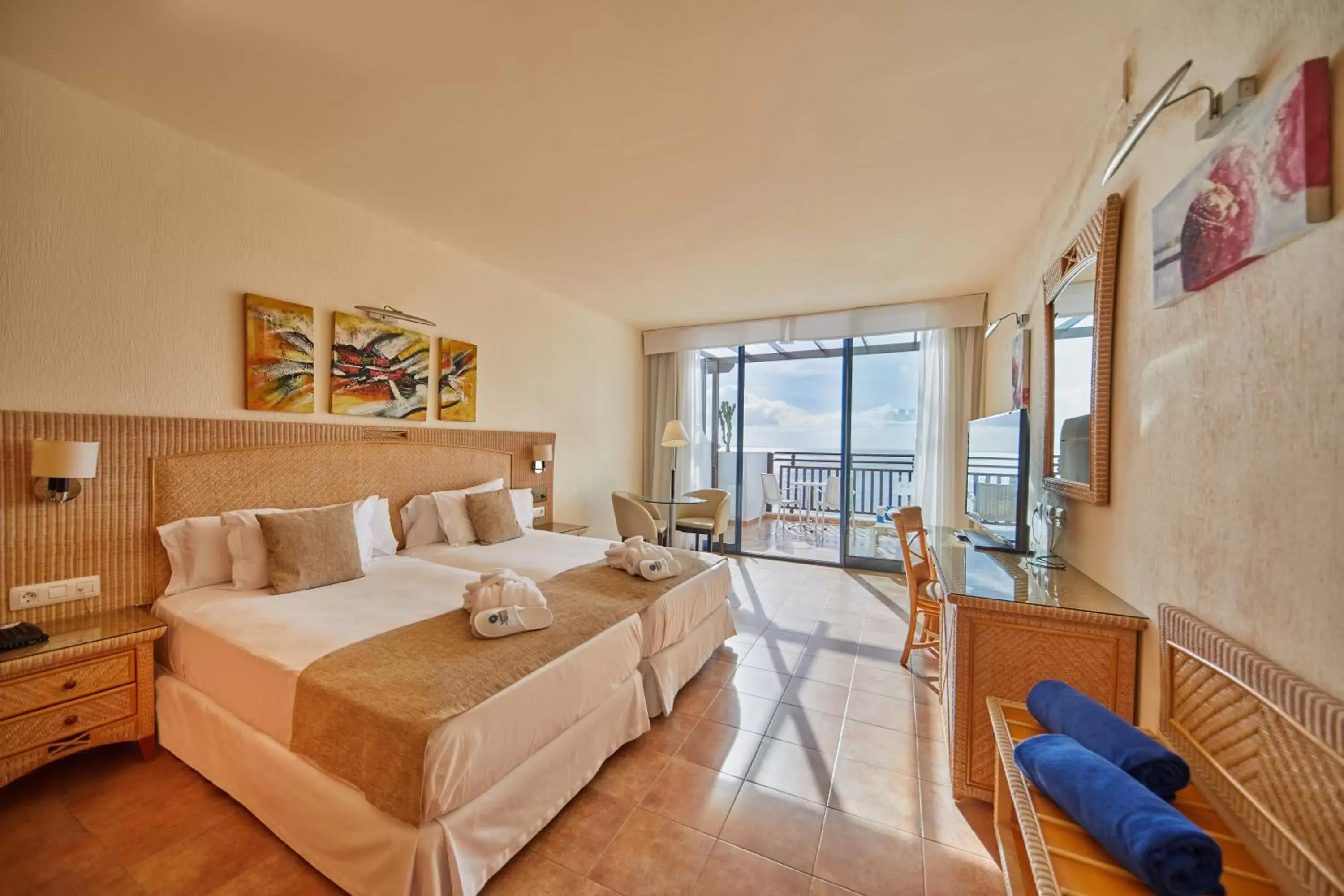 Junior Suite with Sea View (2 Adults + 1 Child) in Sandos Papagayo Junior Suite with Sea View (2 Adults + 1 Child) in Sandos Papagayo