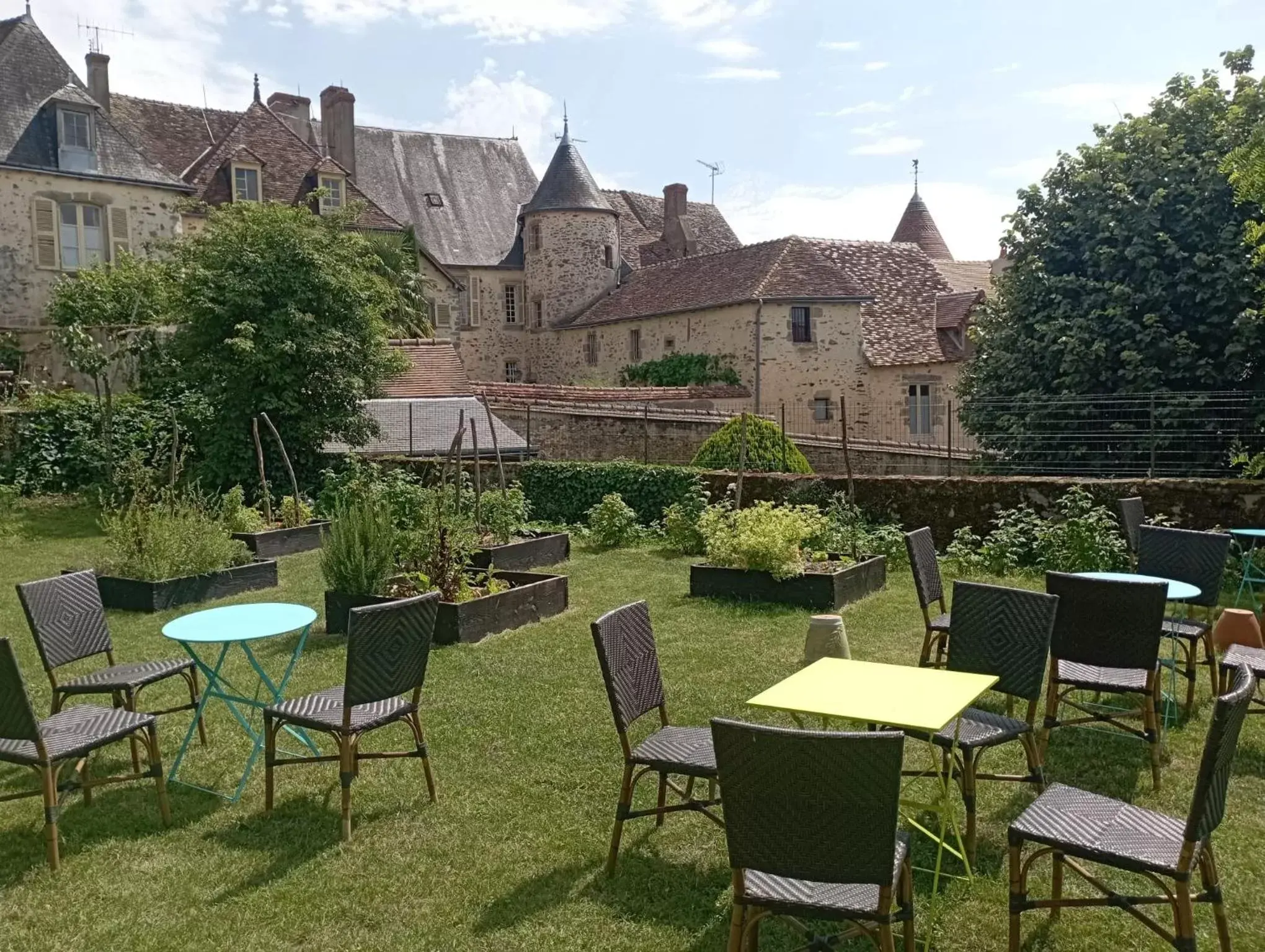 Garden in les chambres fleuries