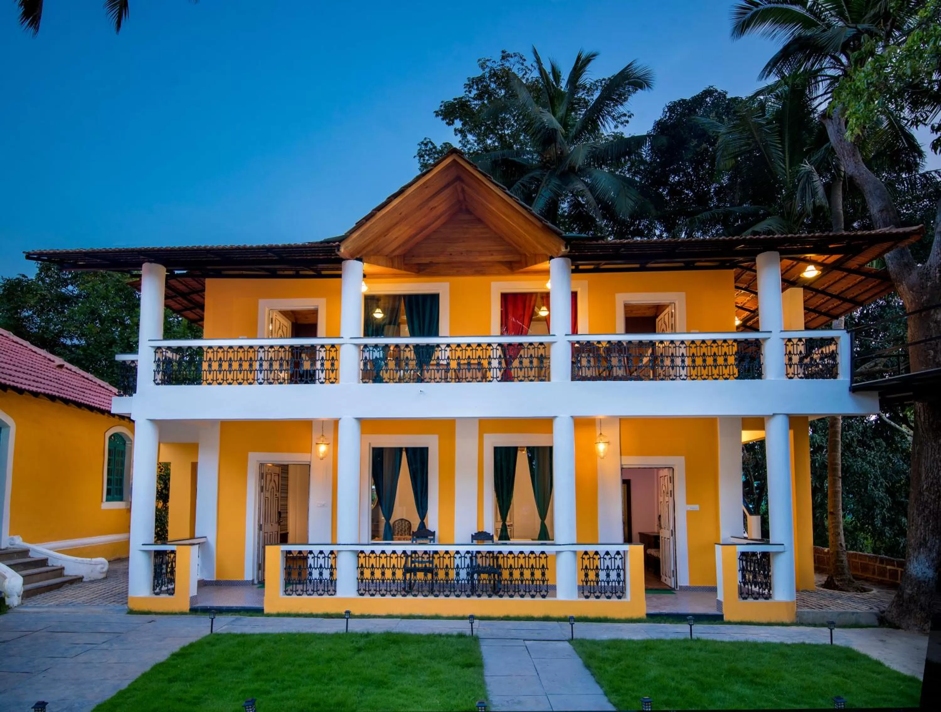 Property building in ROSASTAYS South Goa