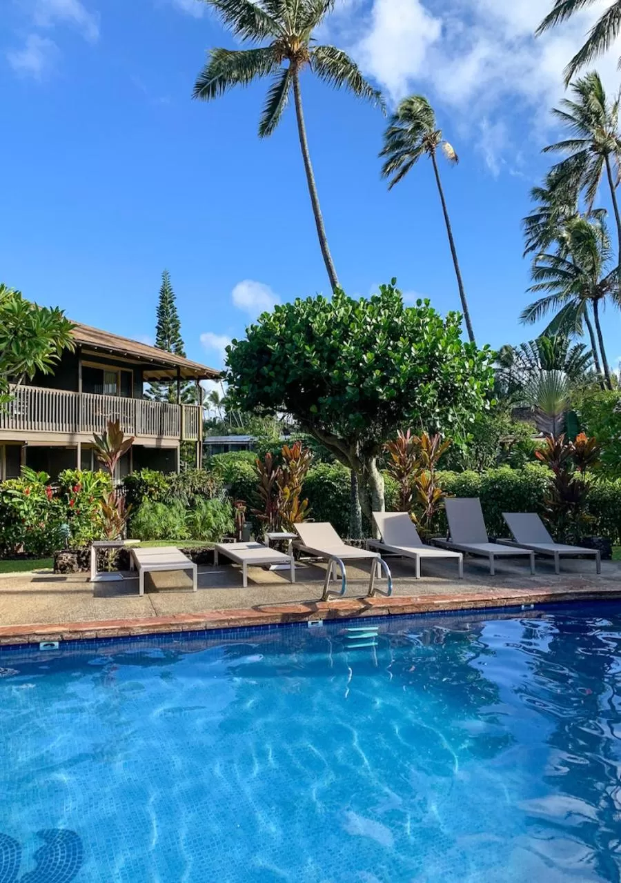 Swimming pool in Napili Village Hotel