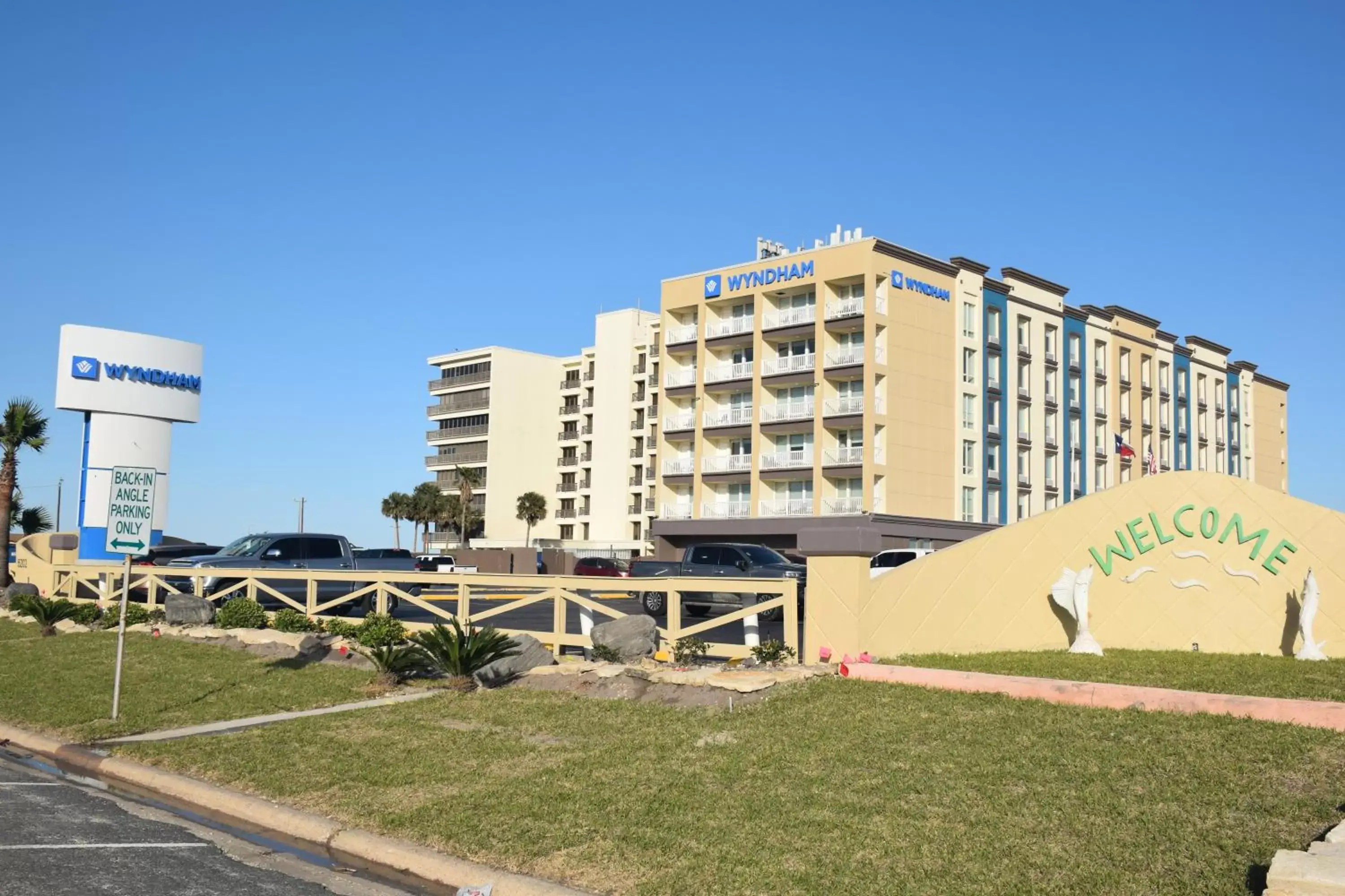 Property Building in Wyndham Corpus Christi Resort North Padre Island