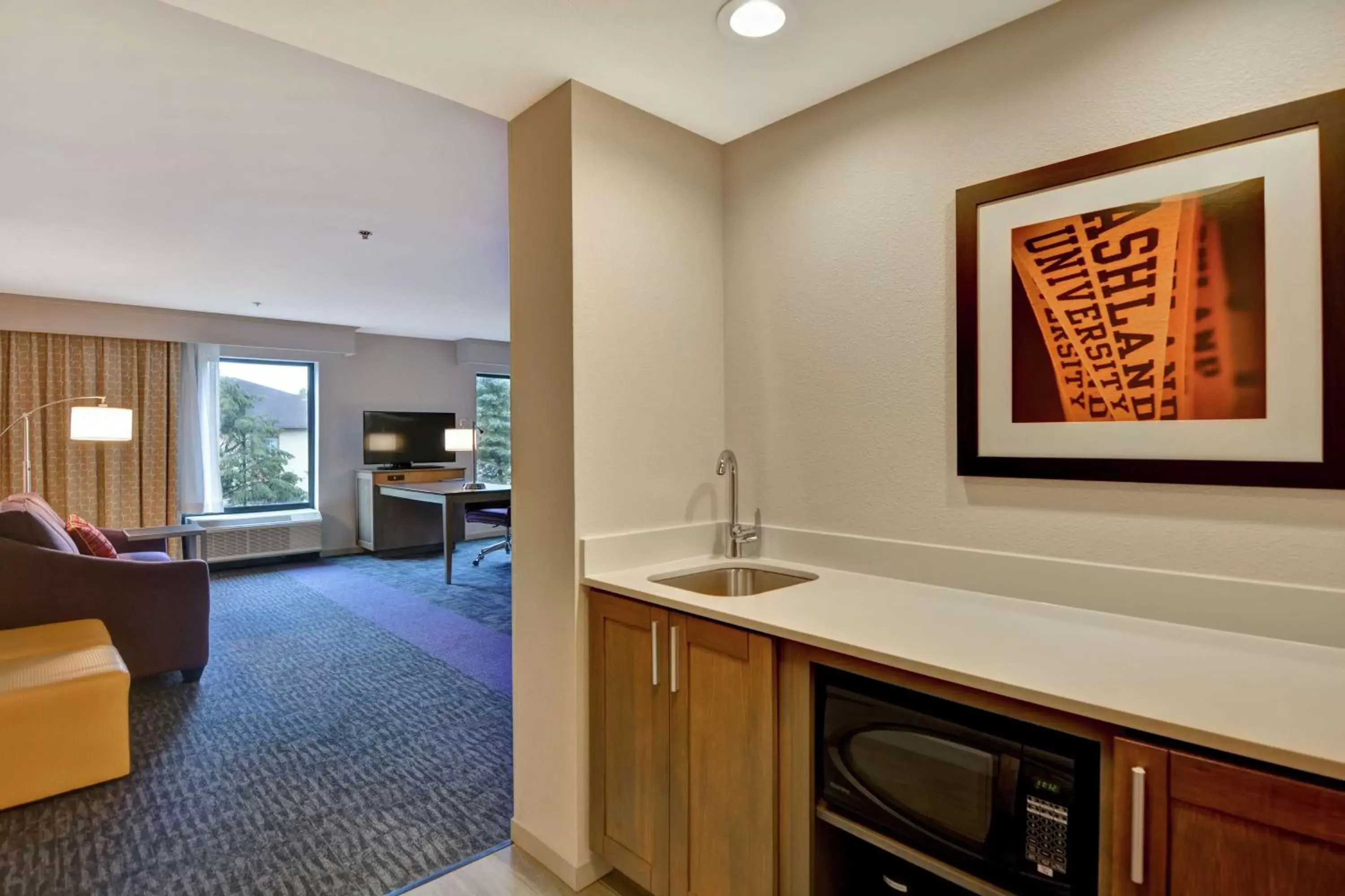 Bedroom, Bathroom in Hampton Inn By Hilton Suites Ashland, Ohio