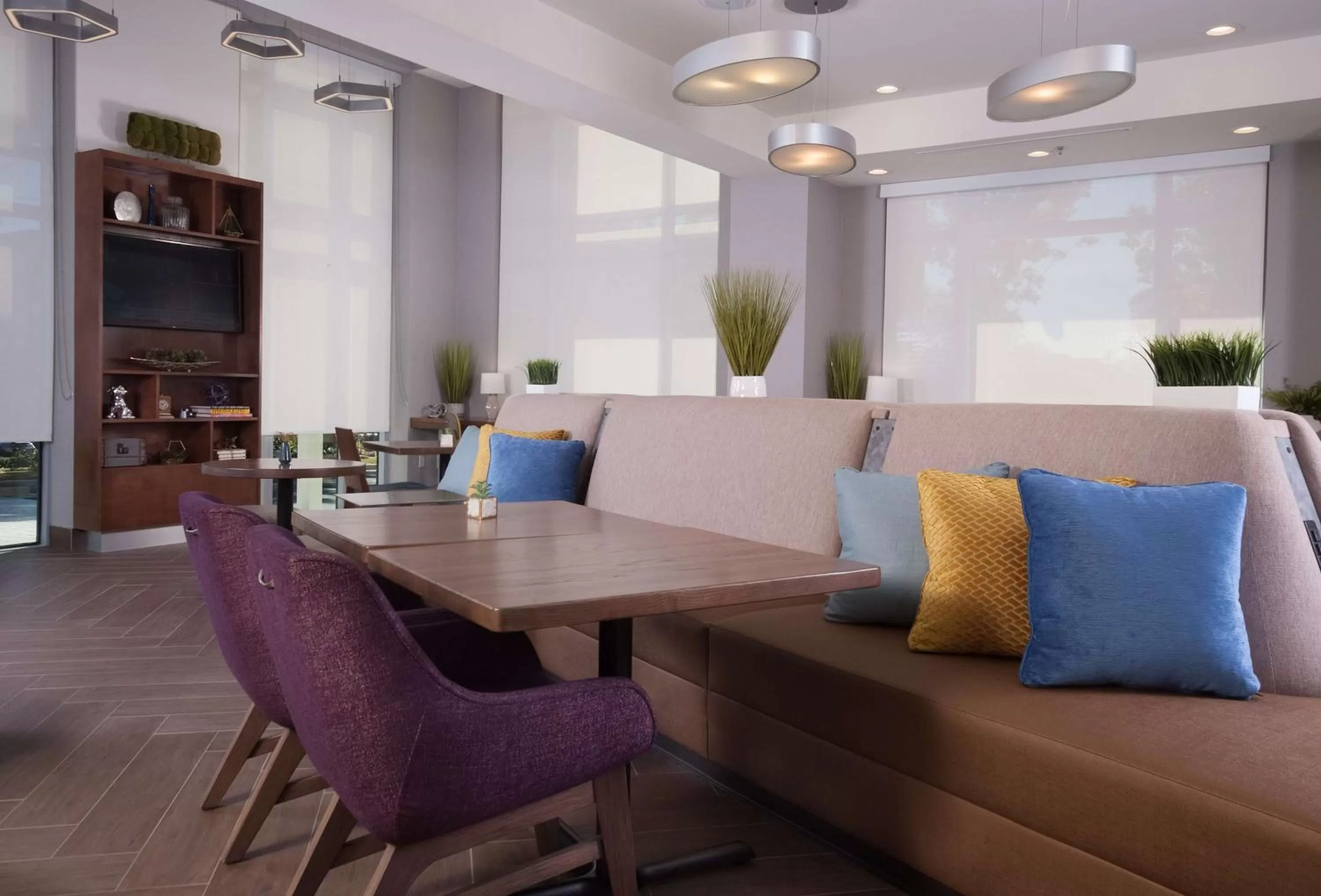 Property building in Home2 Suites By Hilton Atlanta Perimeter Center