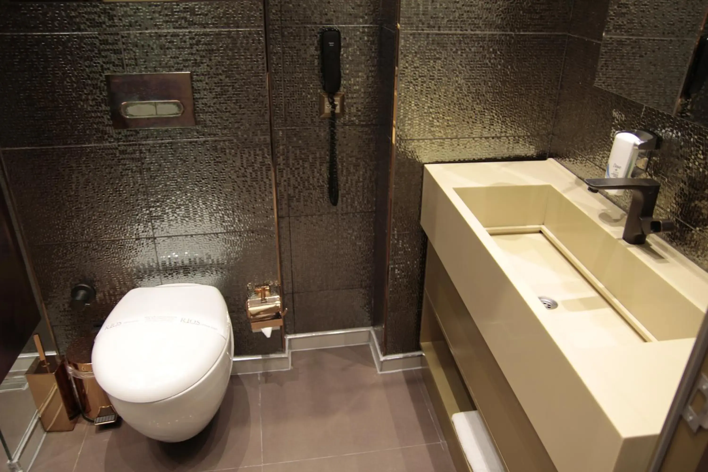 Toilet, Bathroom in Rios Edition Hotel