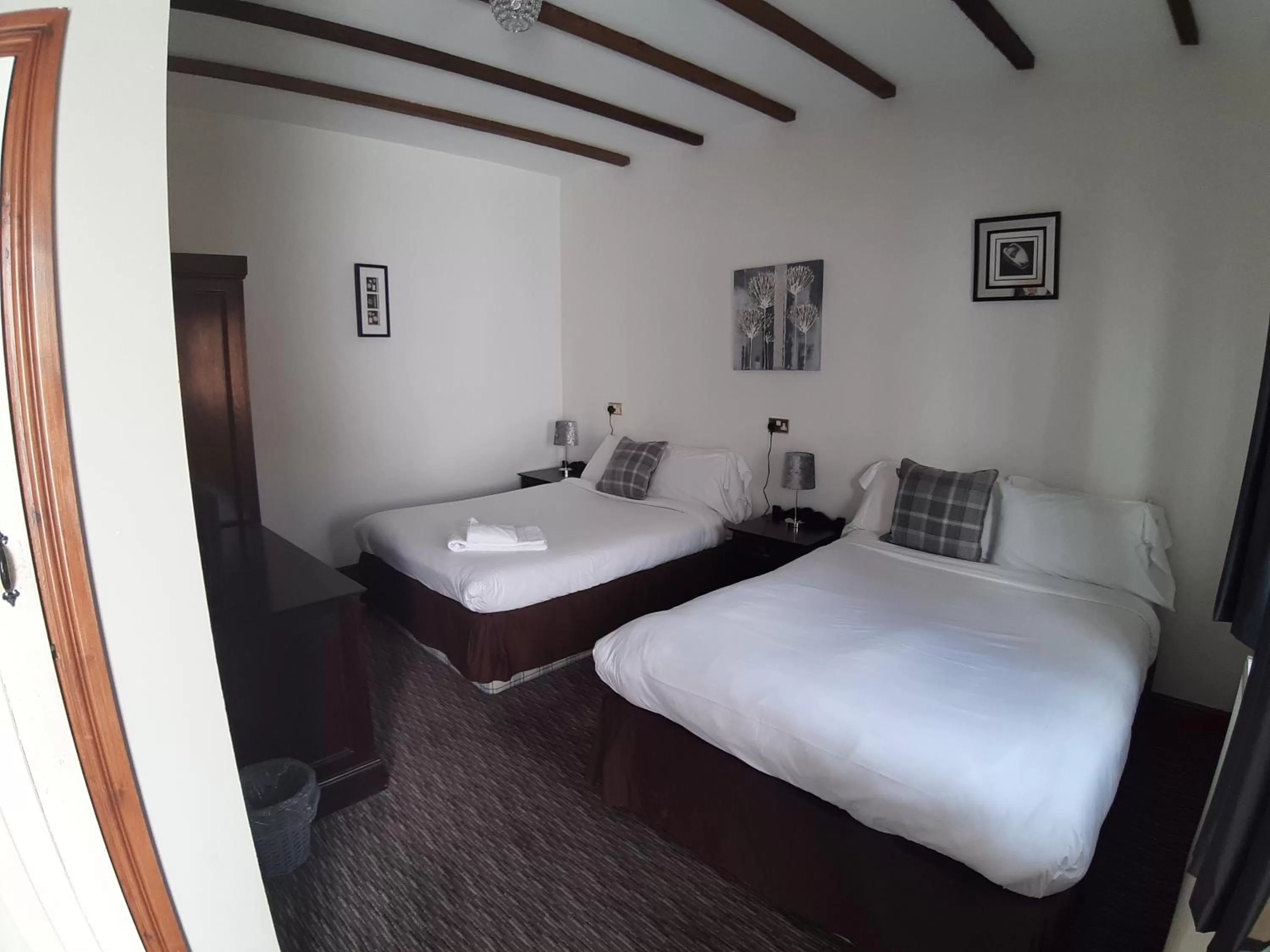 Bedroom, Bed in Bull Inn