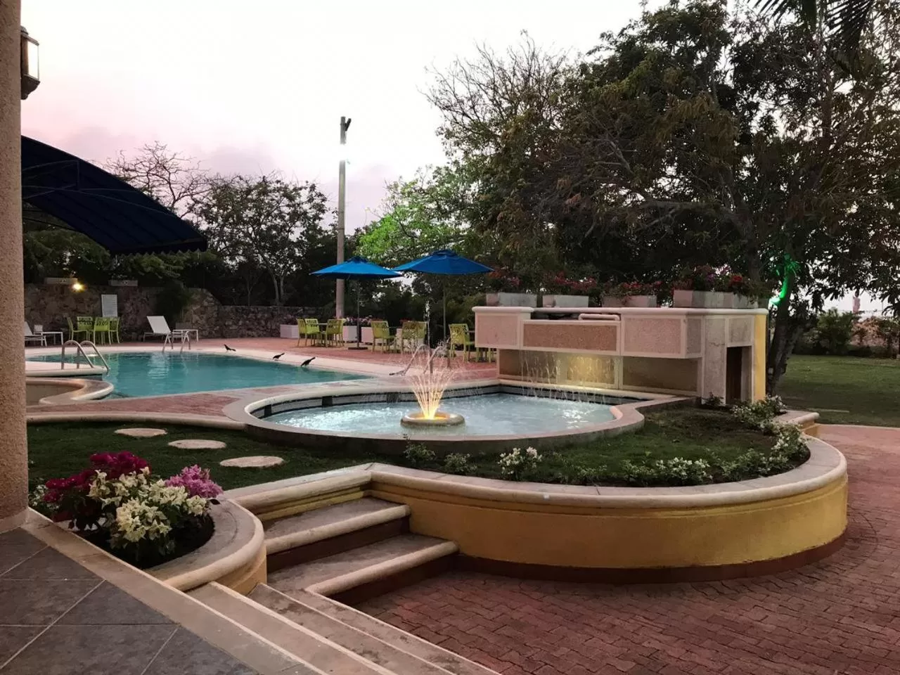 Swimming pool in Porto Bello Hotel Boutique
