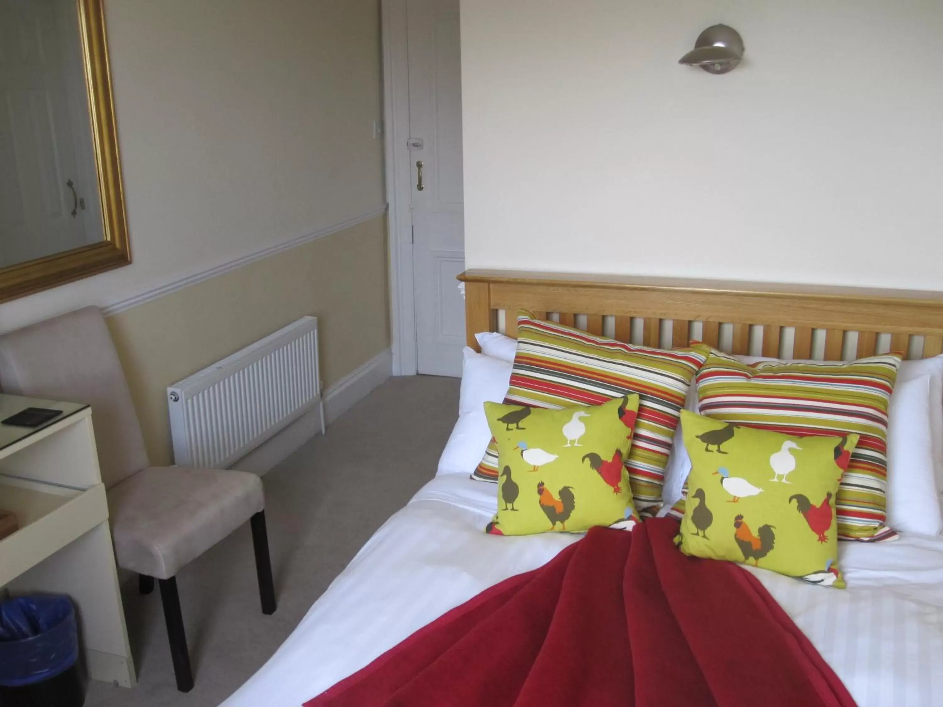 Small Double Room in Yeo Dale Hotel