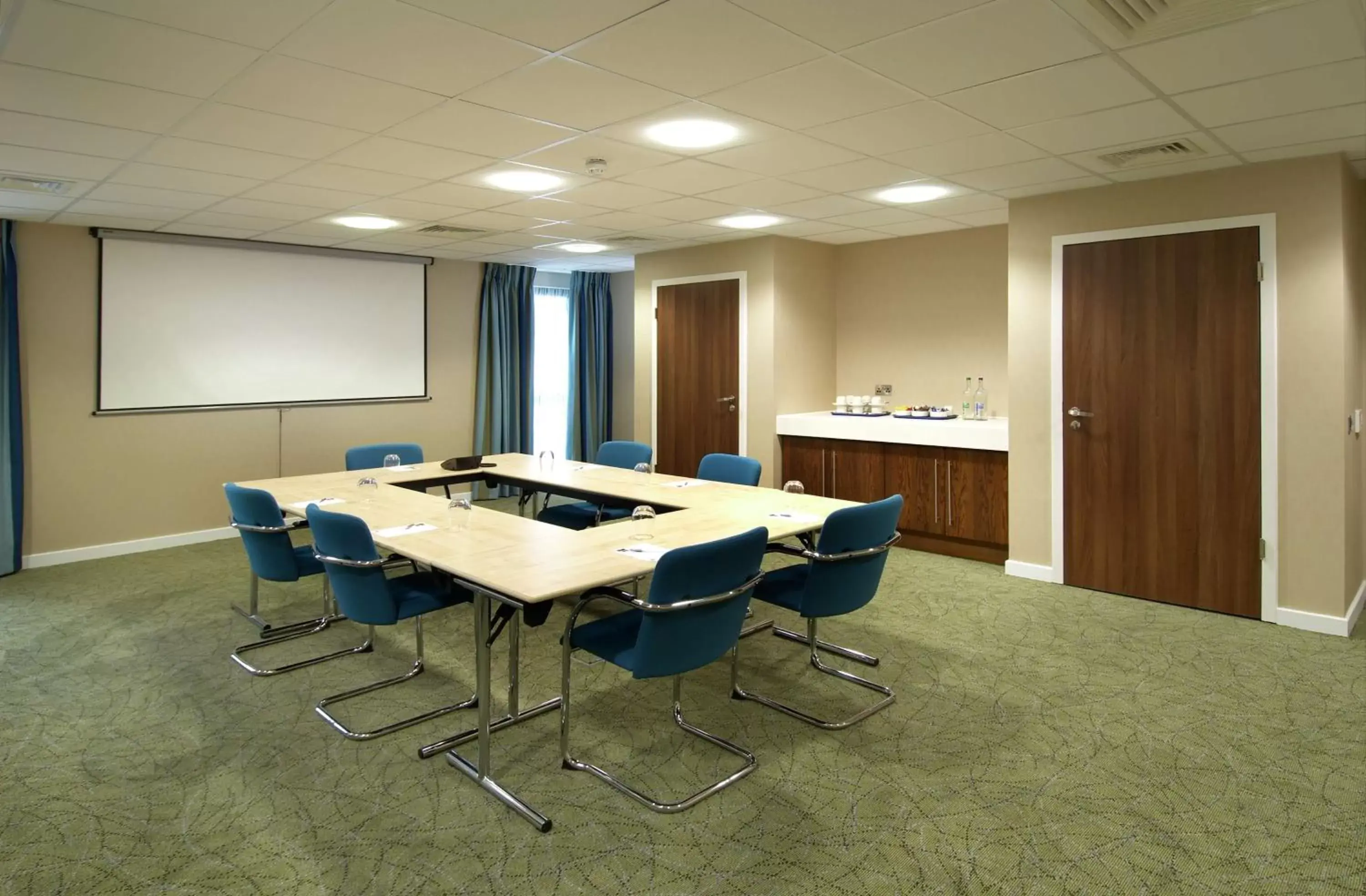 Meeting/conference room in Hampton by Hilton Corby