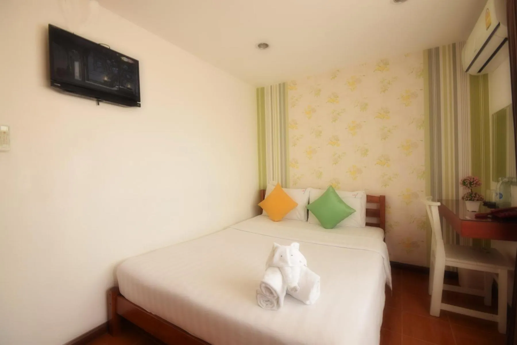 Bed in Blissotel Ratchada