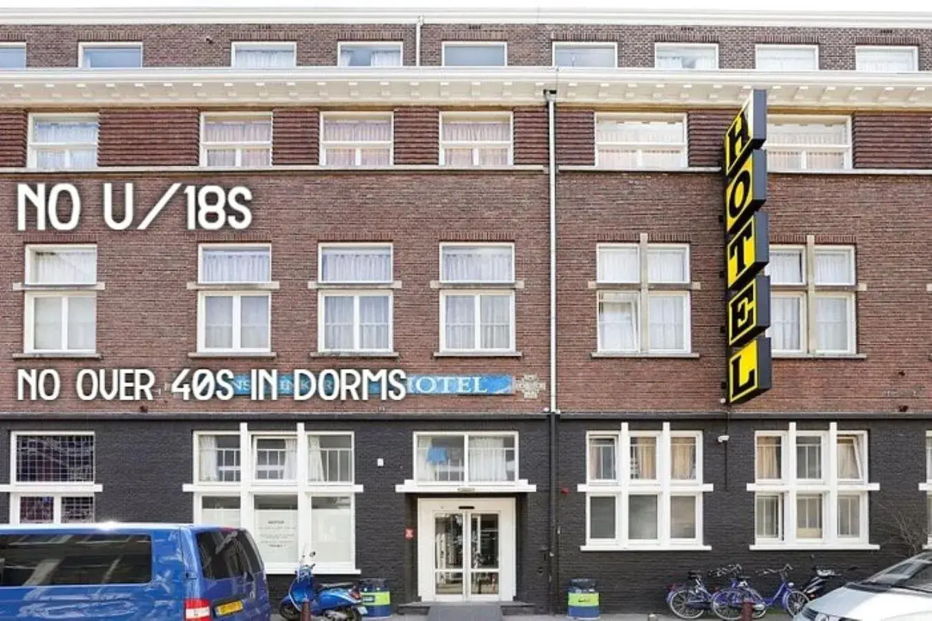 Property Building in Hans Brinker Hostel Amsterdam