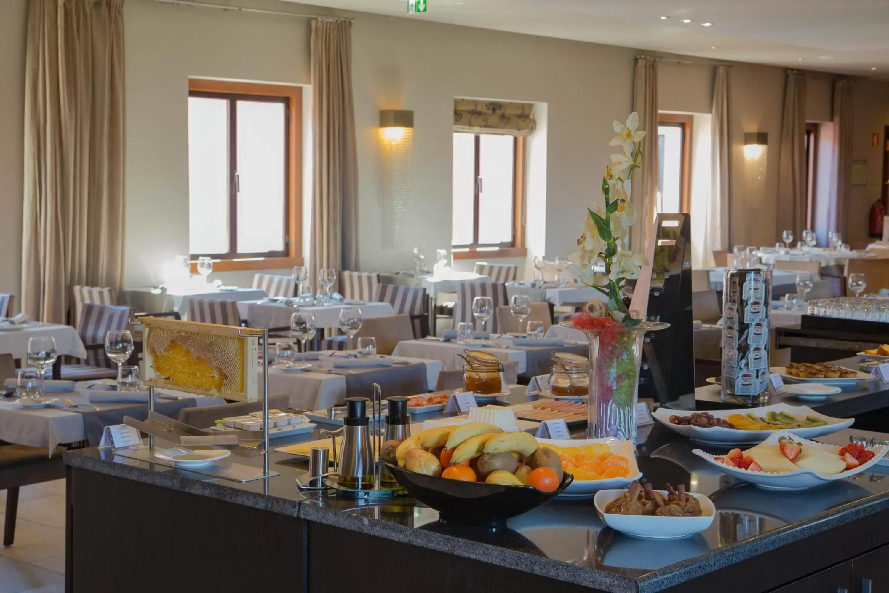 Breakfast, Restaurant/Places to Eat in Your Hotel & Spa Alcobaça