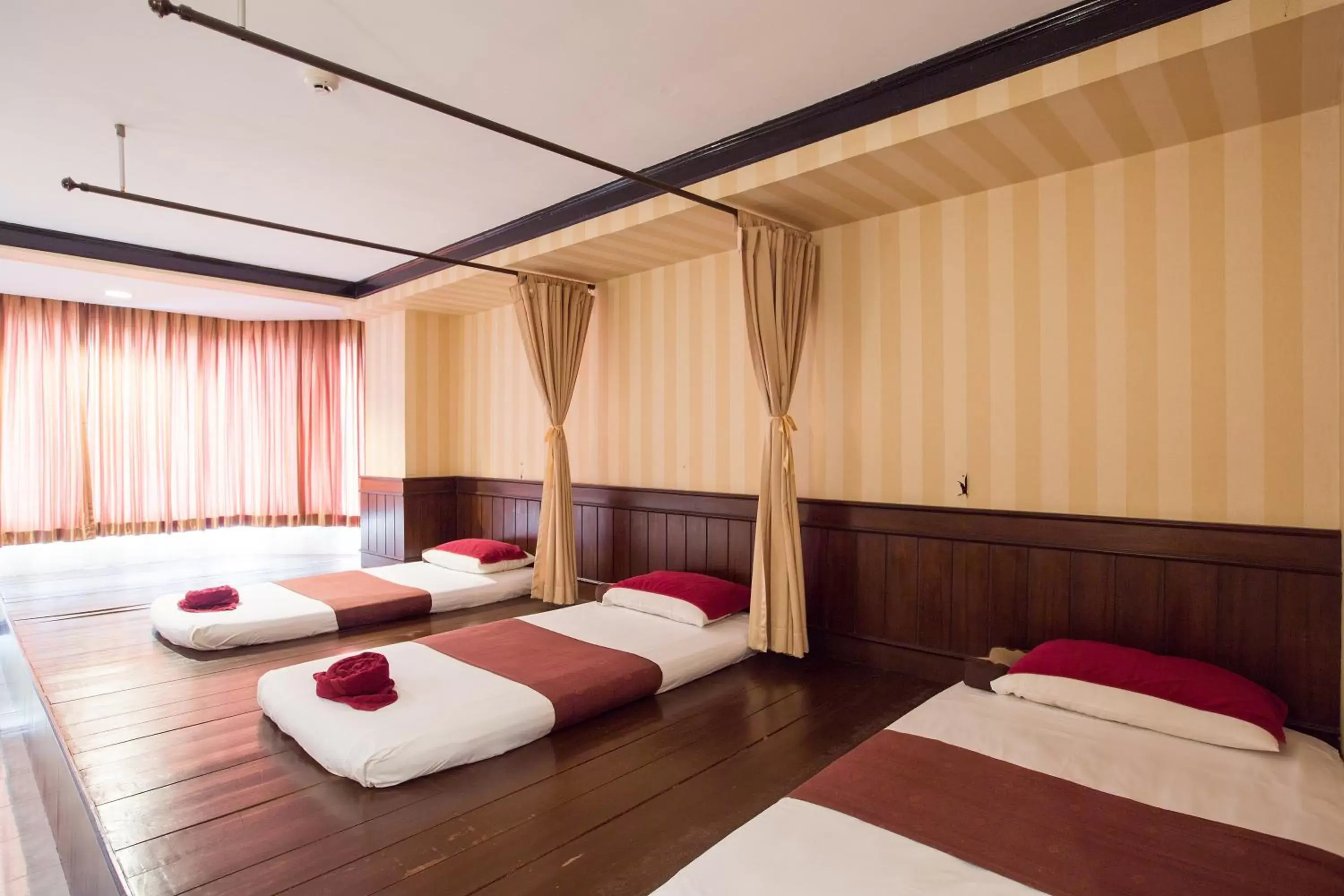 Massage, Bed in The Imperial Hotel & Convention Centre Phitsanulok