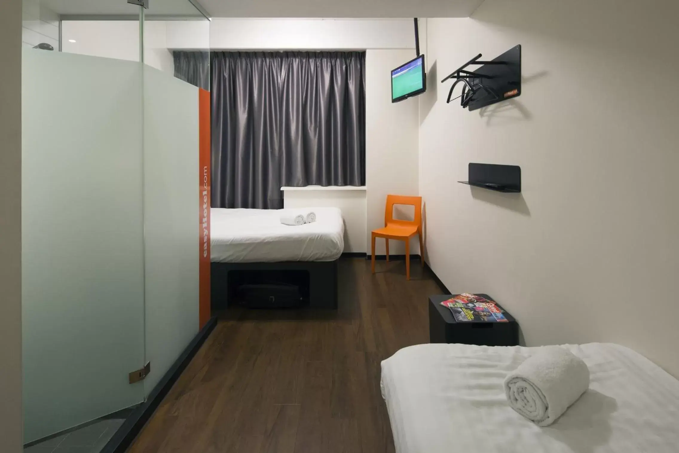 Bedroom, Bed in easyHotel The Hague City Centre