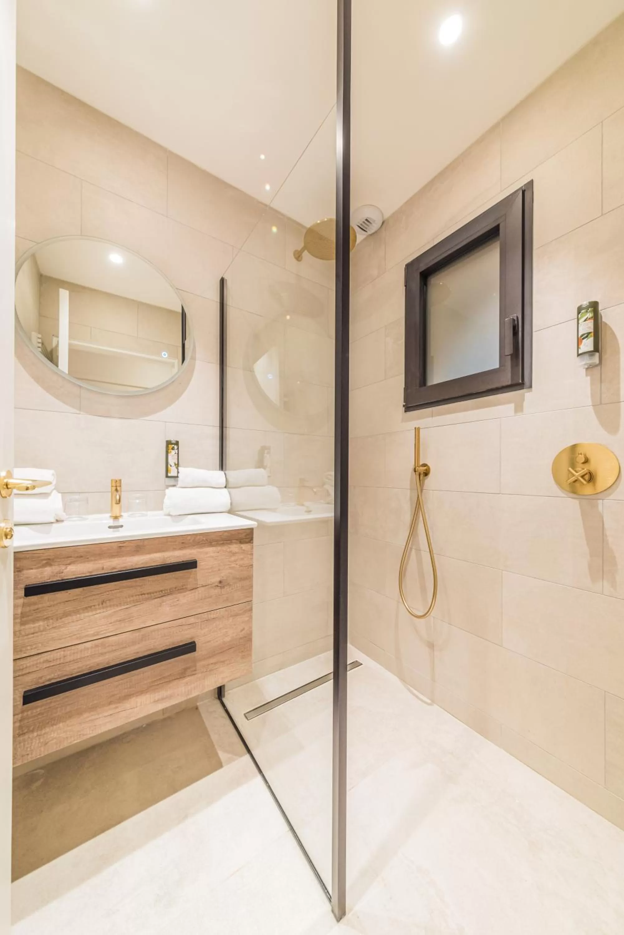 Shower in Hotel Brin d'Azur - Saint Tropez