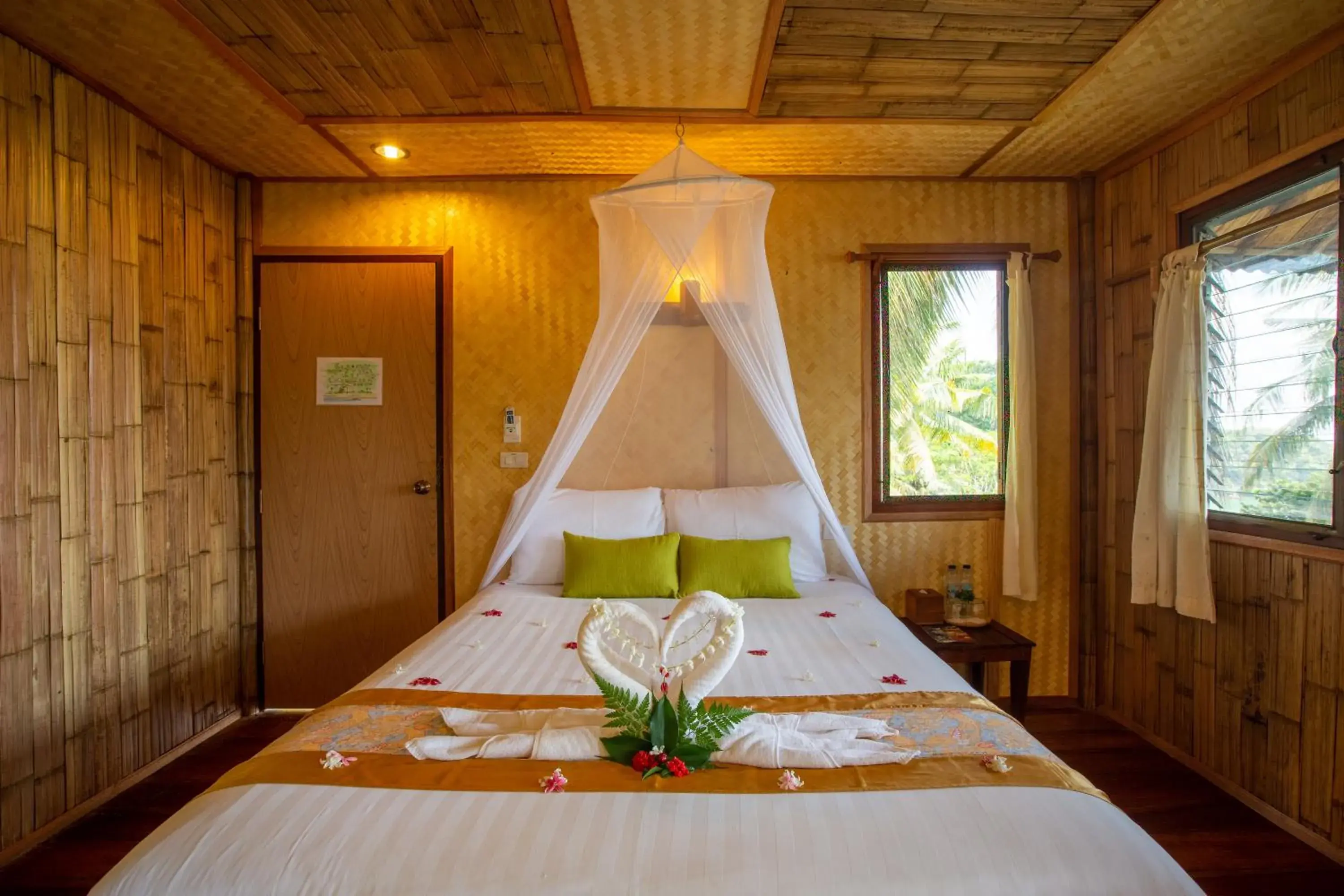 Bed in Railay Garden View Resort