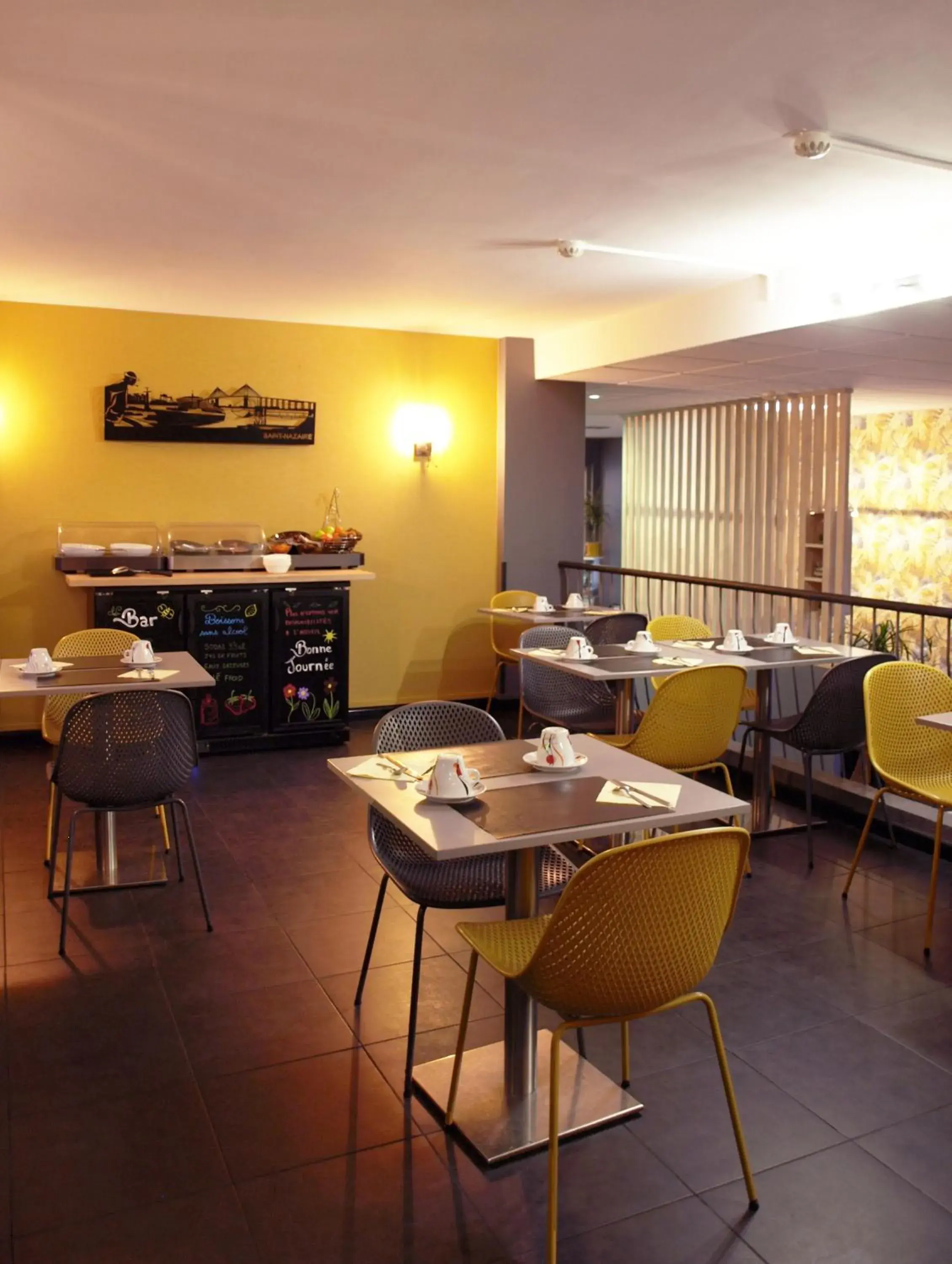 Breakfast, Restaurant/Places to Eat in The Originals City, Hotel de l'Europe, Saint-Nazaire