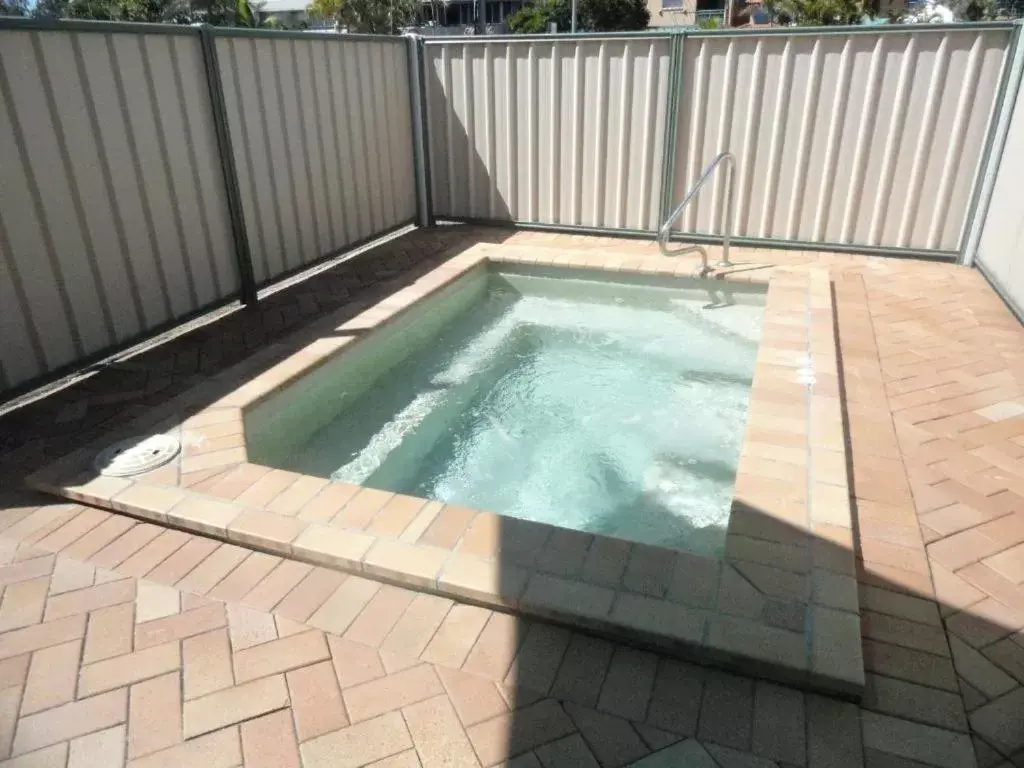 Swimming Pool in Queensleigh Holiday Apartments