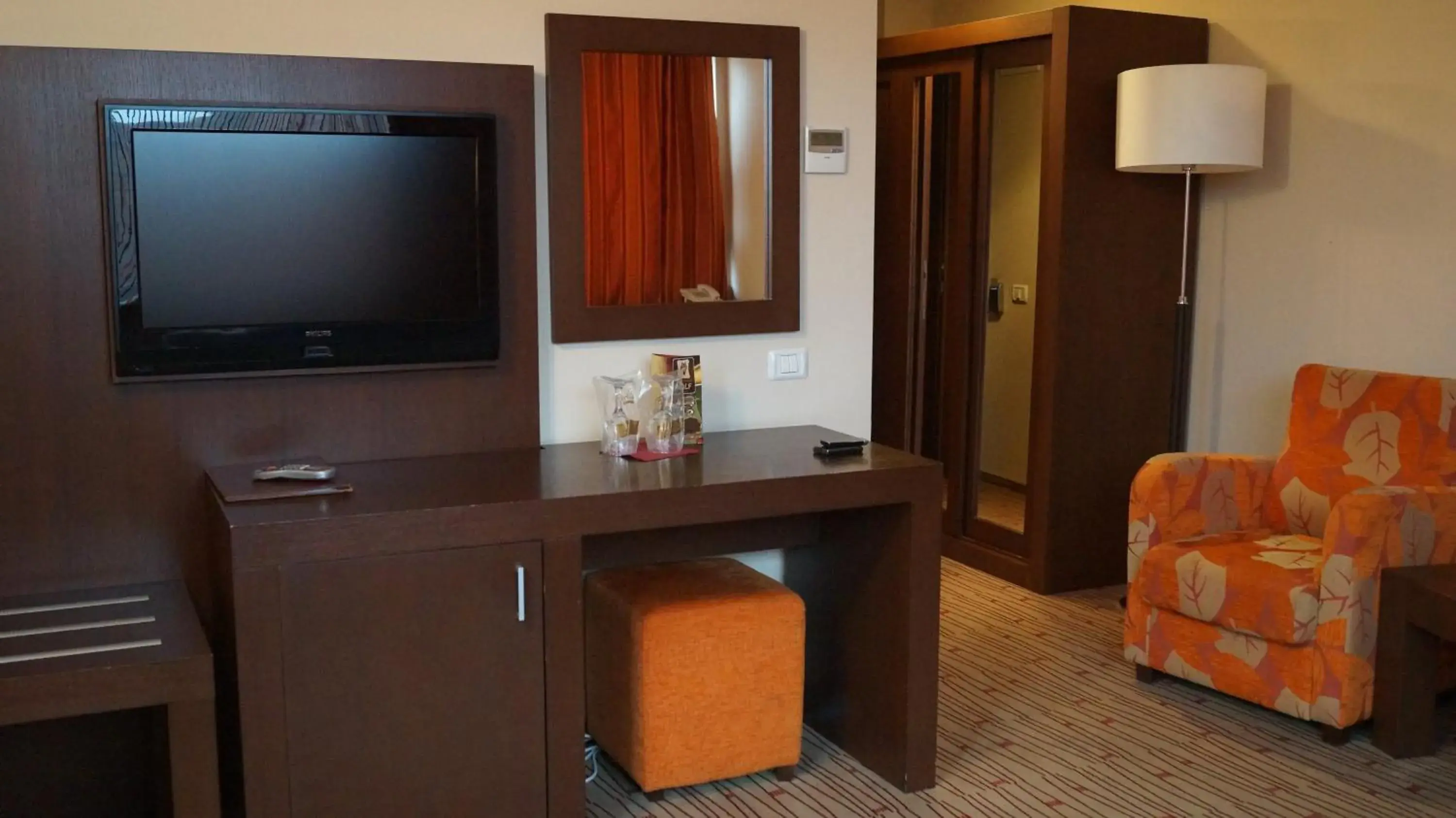 TV and multimedia, TV/Entertainment Center in Hotel Wolf 2