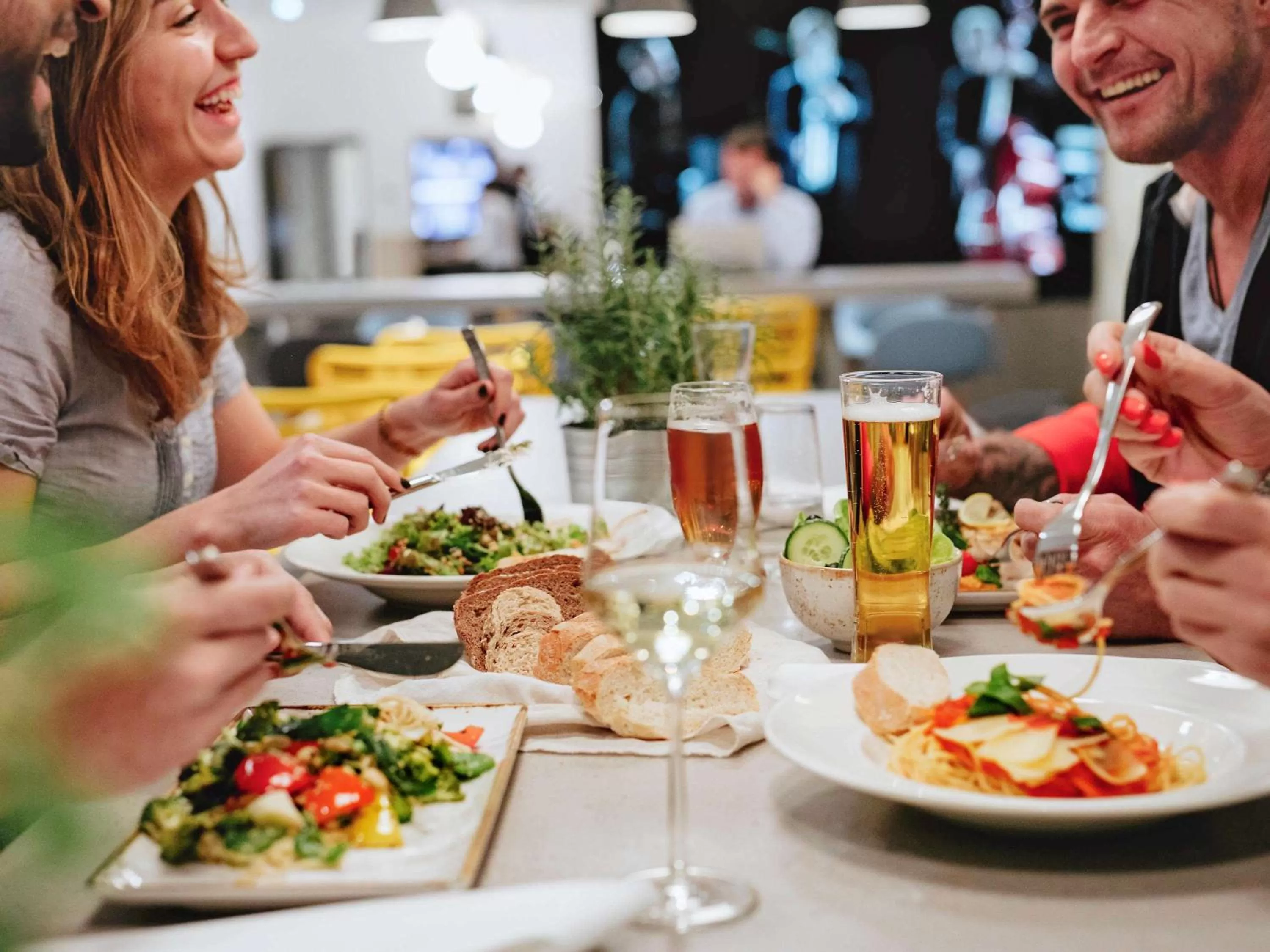 Restaurant/places to eat in Mercure Hotel Hannover Mitte