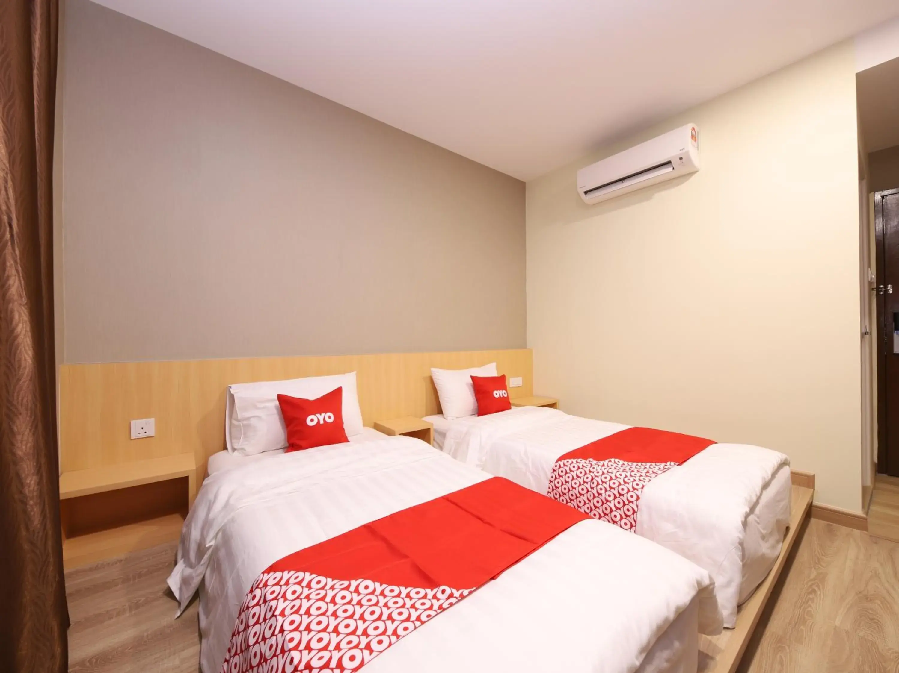 Property building in Hotel 101 Ulu Tiram