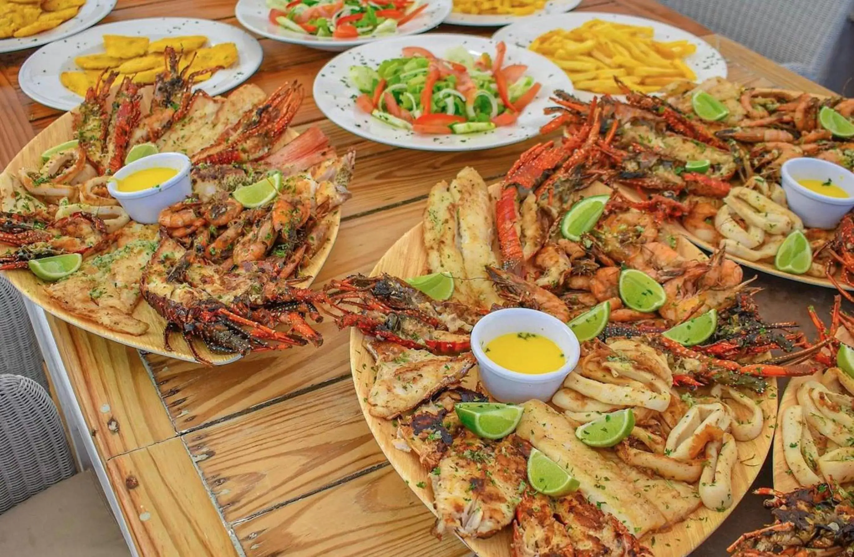 Food in LOS CORALES VILLAS and SUITES - BEACH CLUB, SPA, RESTAURANTS