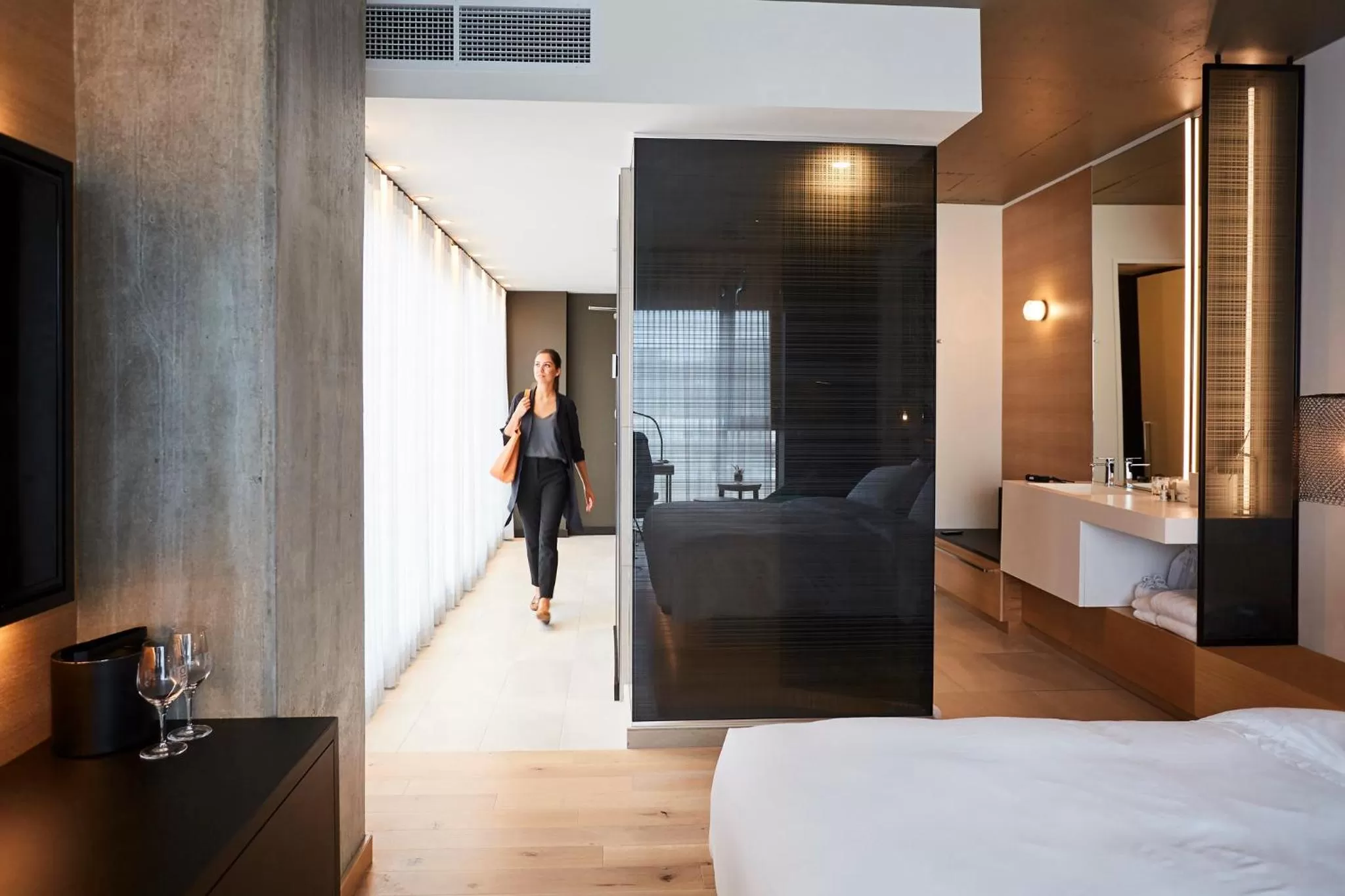 Shower, Bed in Le Germain Hotel Ottawa