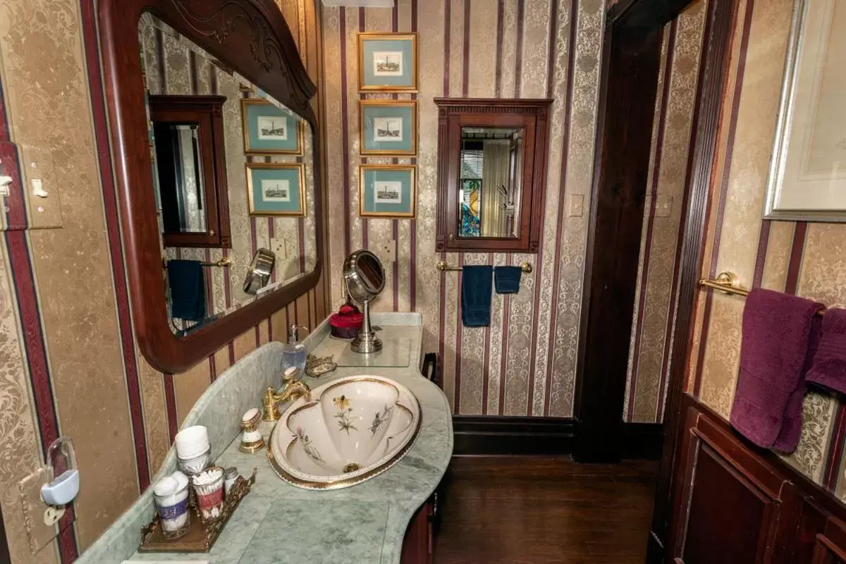 Bathroom in South Broadway Manor