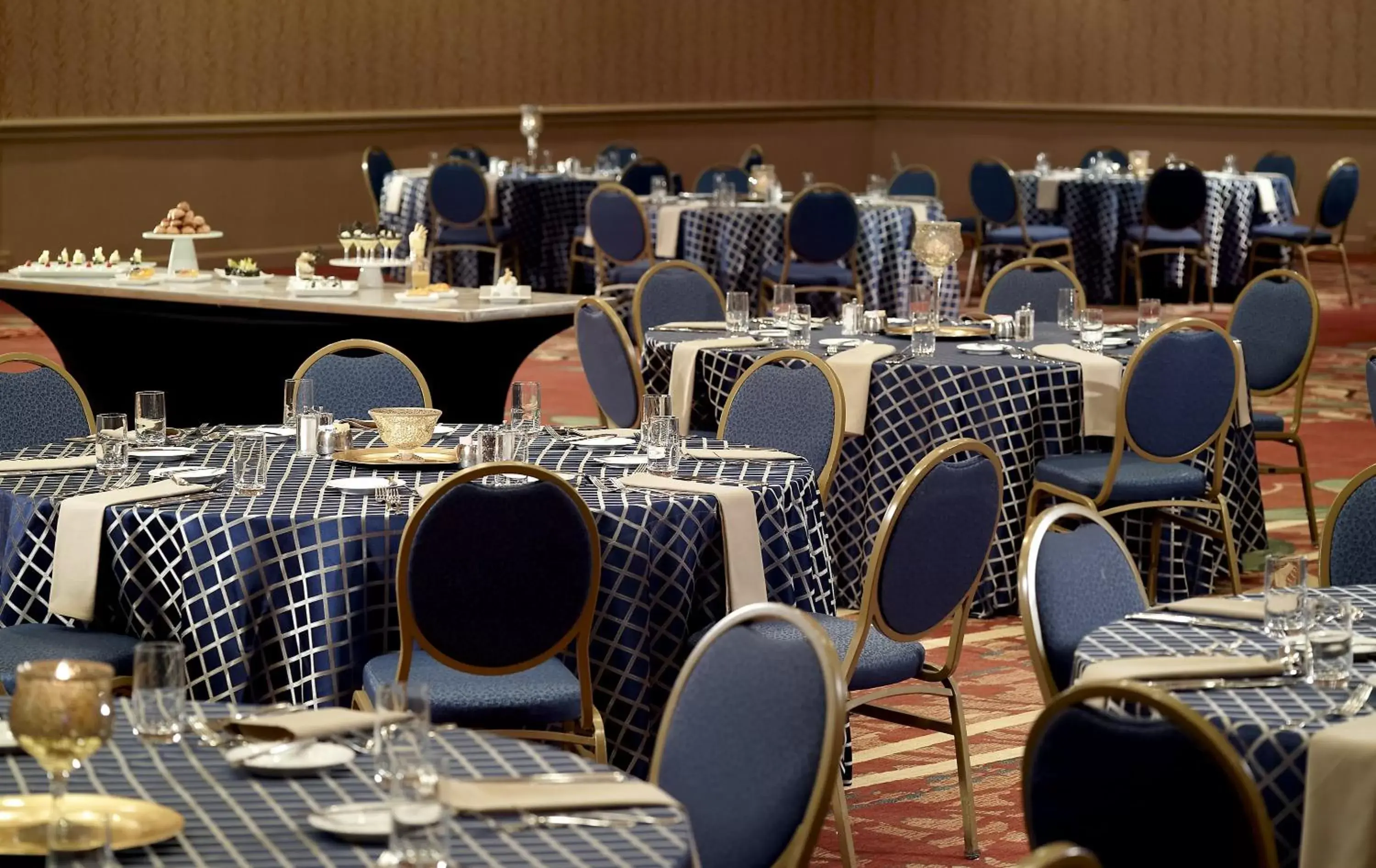 Meeting/conference room, Restaurant/Places to Eat in Atlanta Evergreen Lakeside Resort