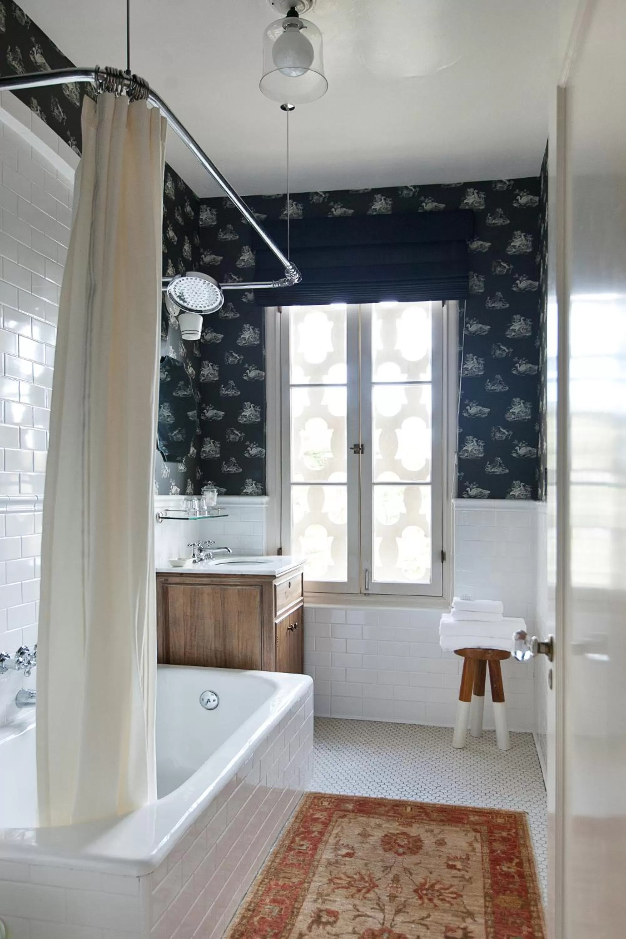 Bathroom, Bed in Palihouse Santa Monica