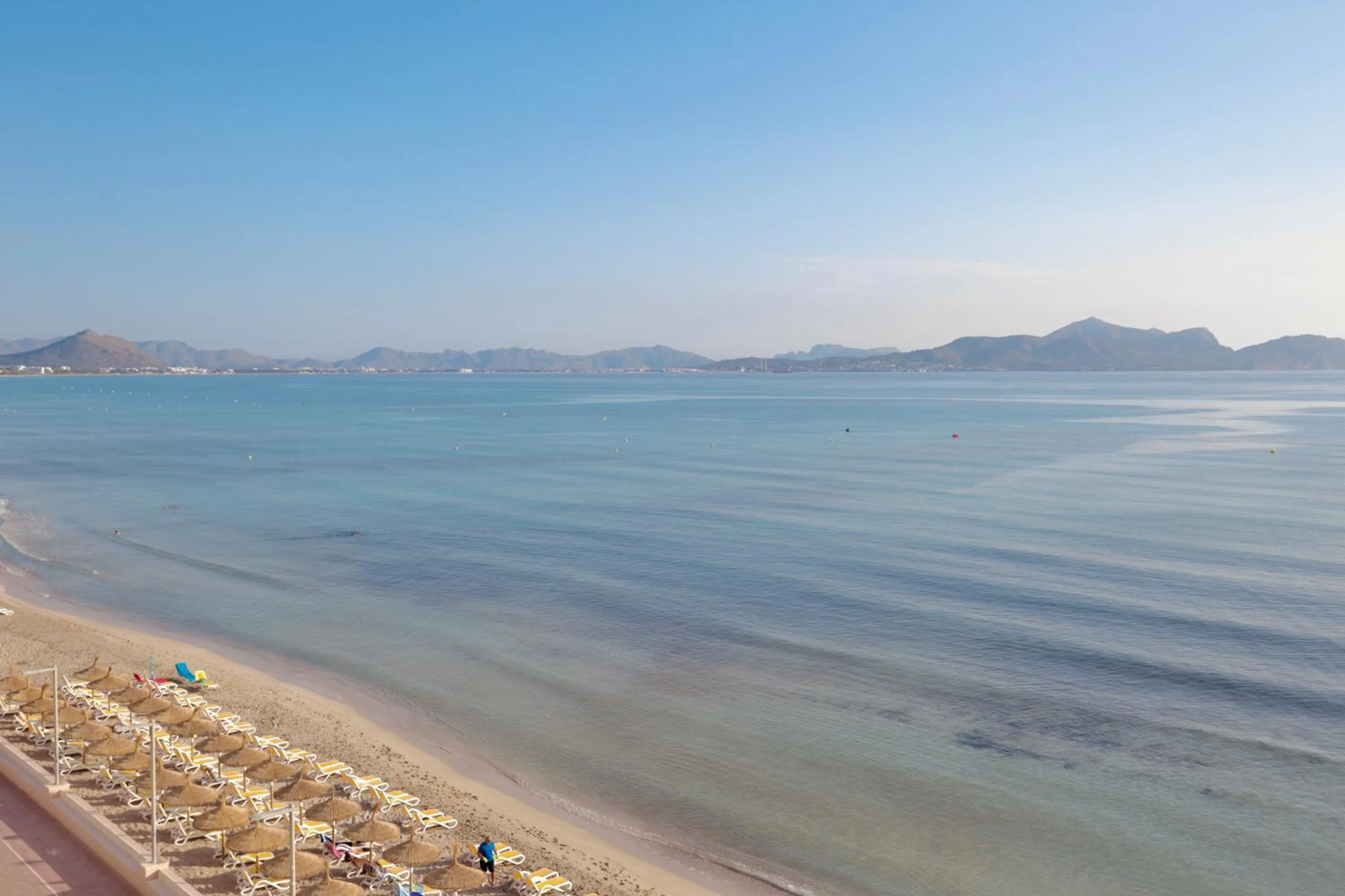 Beach in JS Horitzó