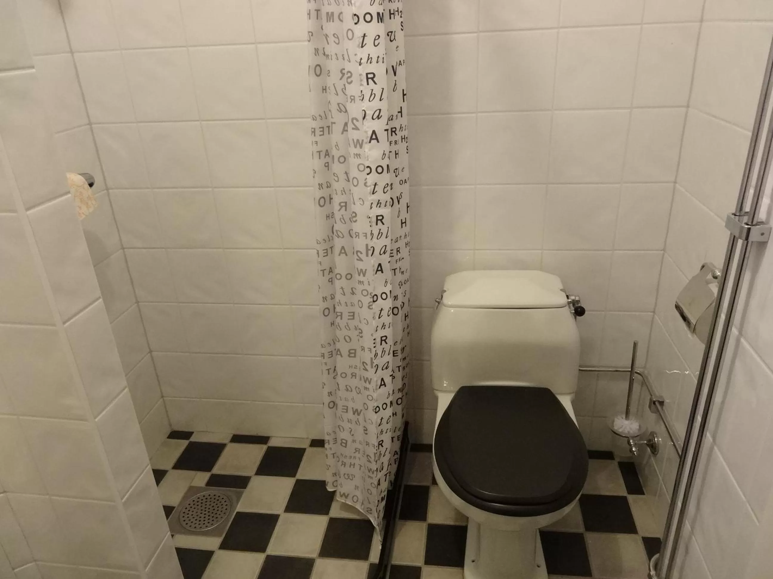 Photo of the whole room in Gröna Lena