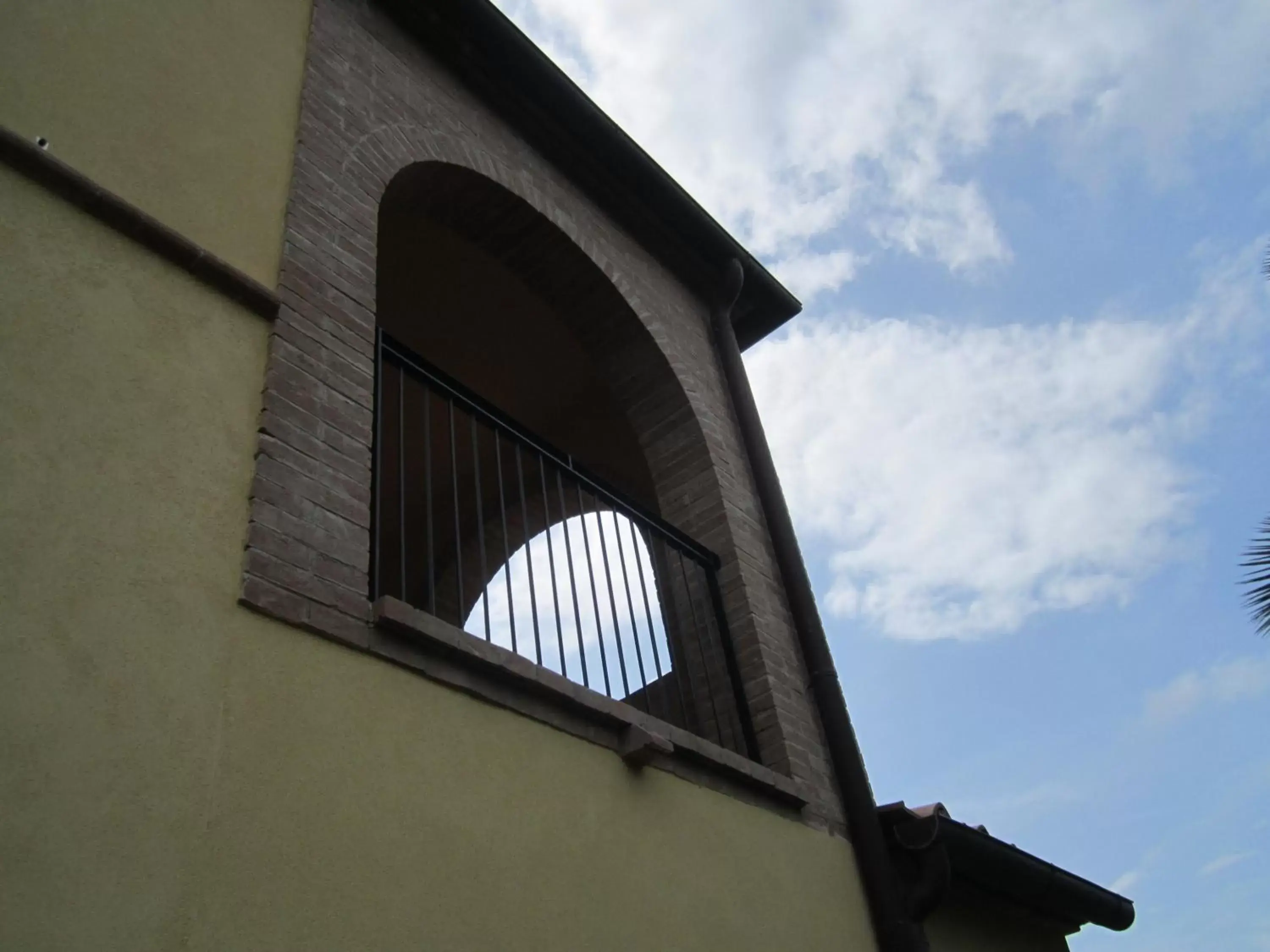 Decorative detail, Property Building in Madonna Del Poggio CAV