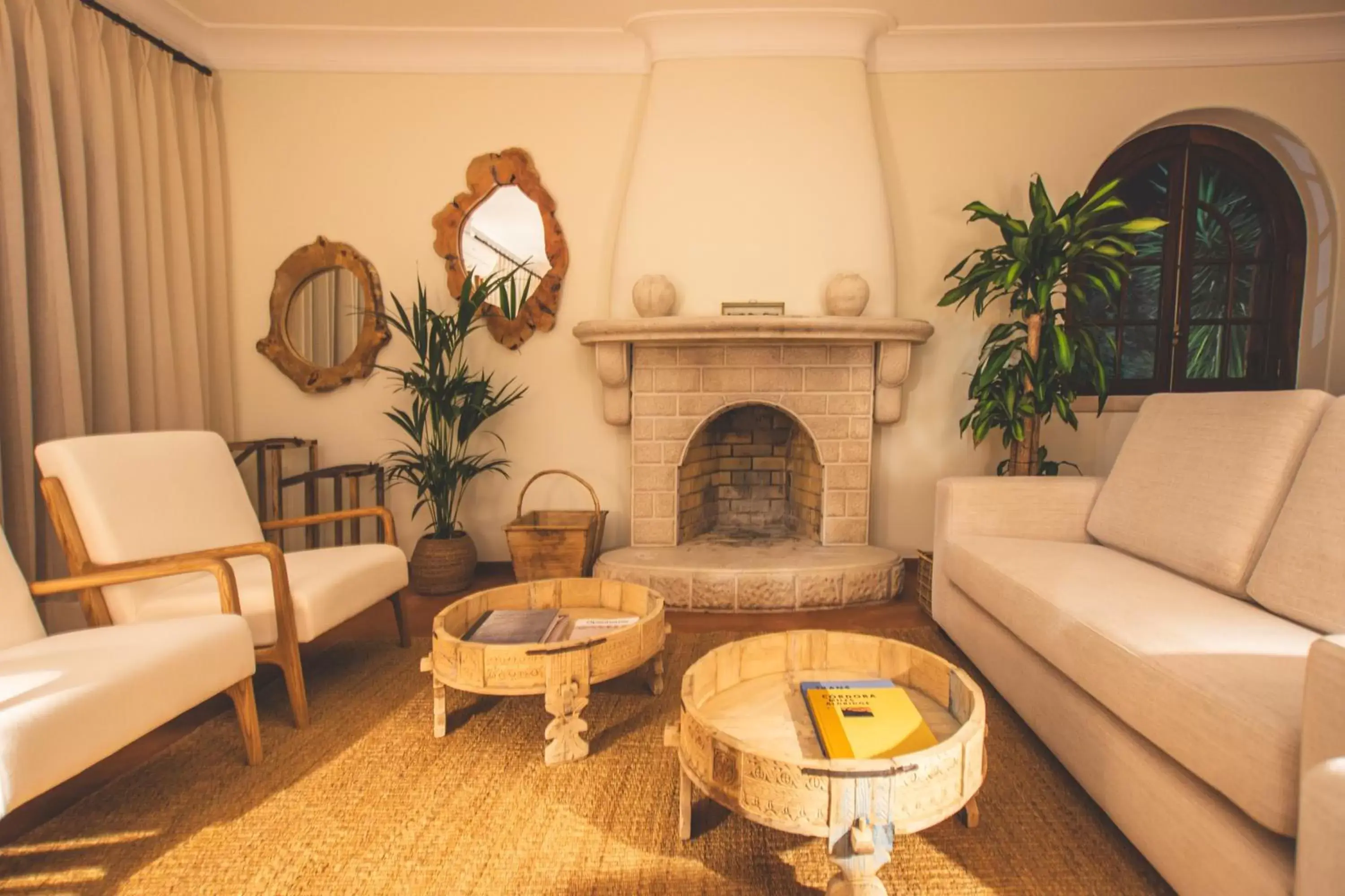 Living room, Seating Area in Villa Pietra Estoril Eco Guesthouse